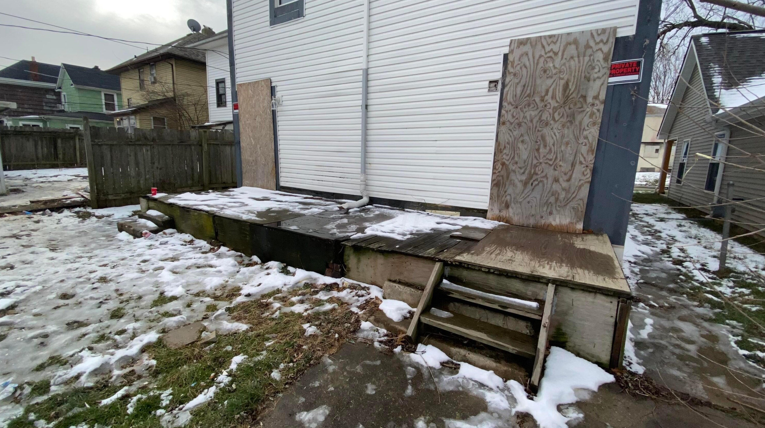 154 Oakley Ave, Columbus OH 43204-3217 exterior