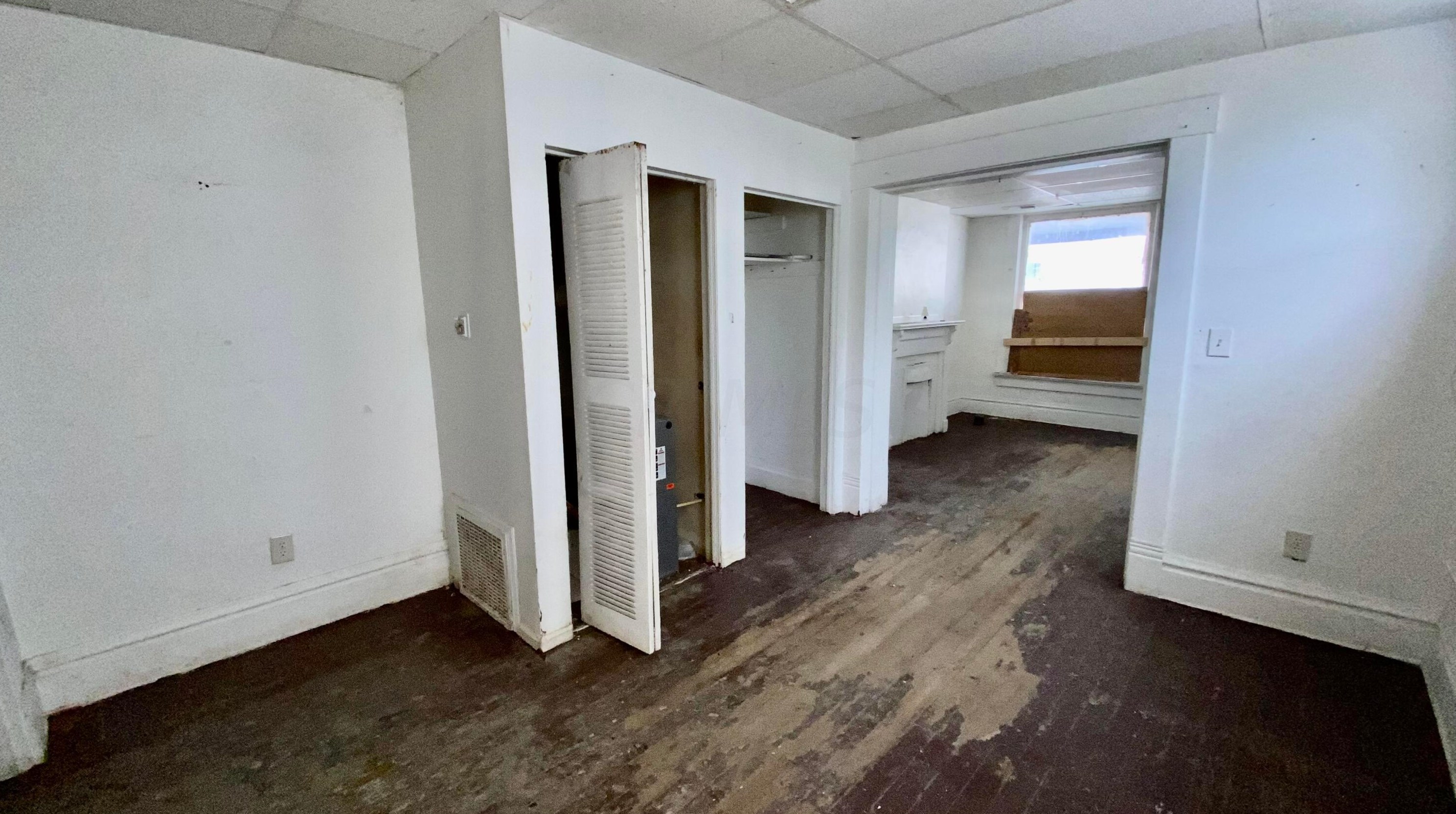 154 Oakley Ave, Columbus OH 43204-3217 exterior