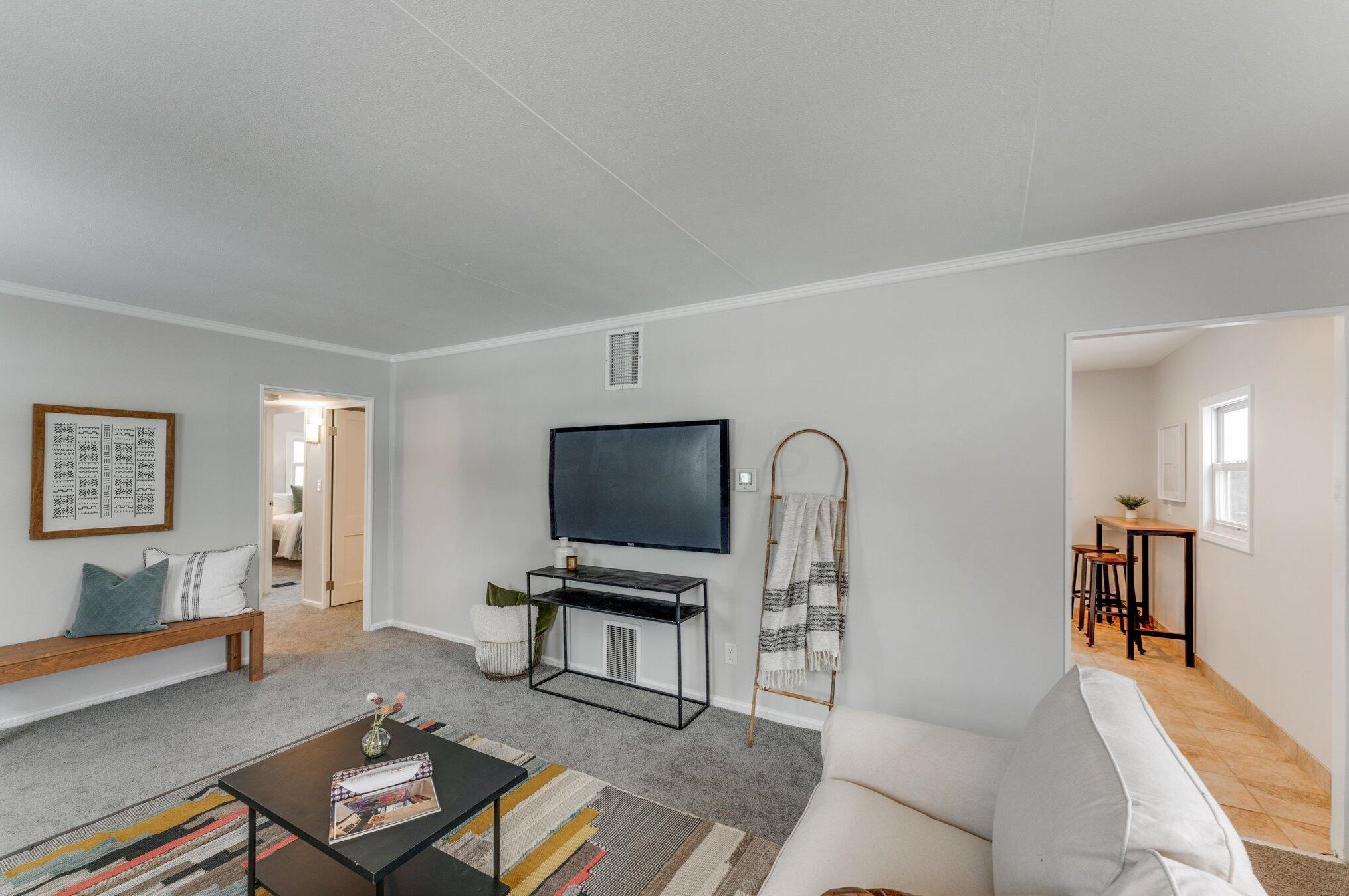 276 Hampton Rd, Columbus OH 43213-2730 exterior