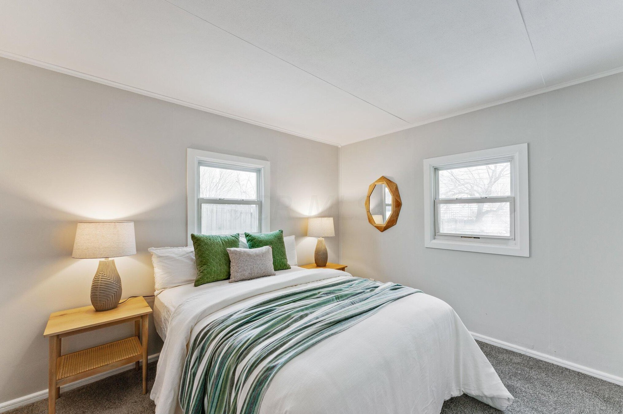 276 Hampton Rd, Columbus OH 43213-2730 exterior