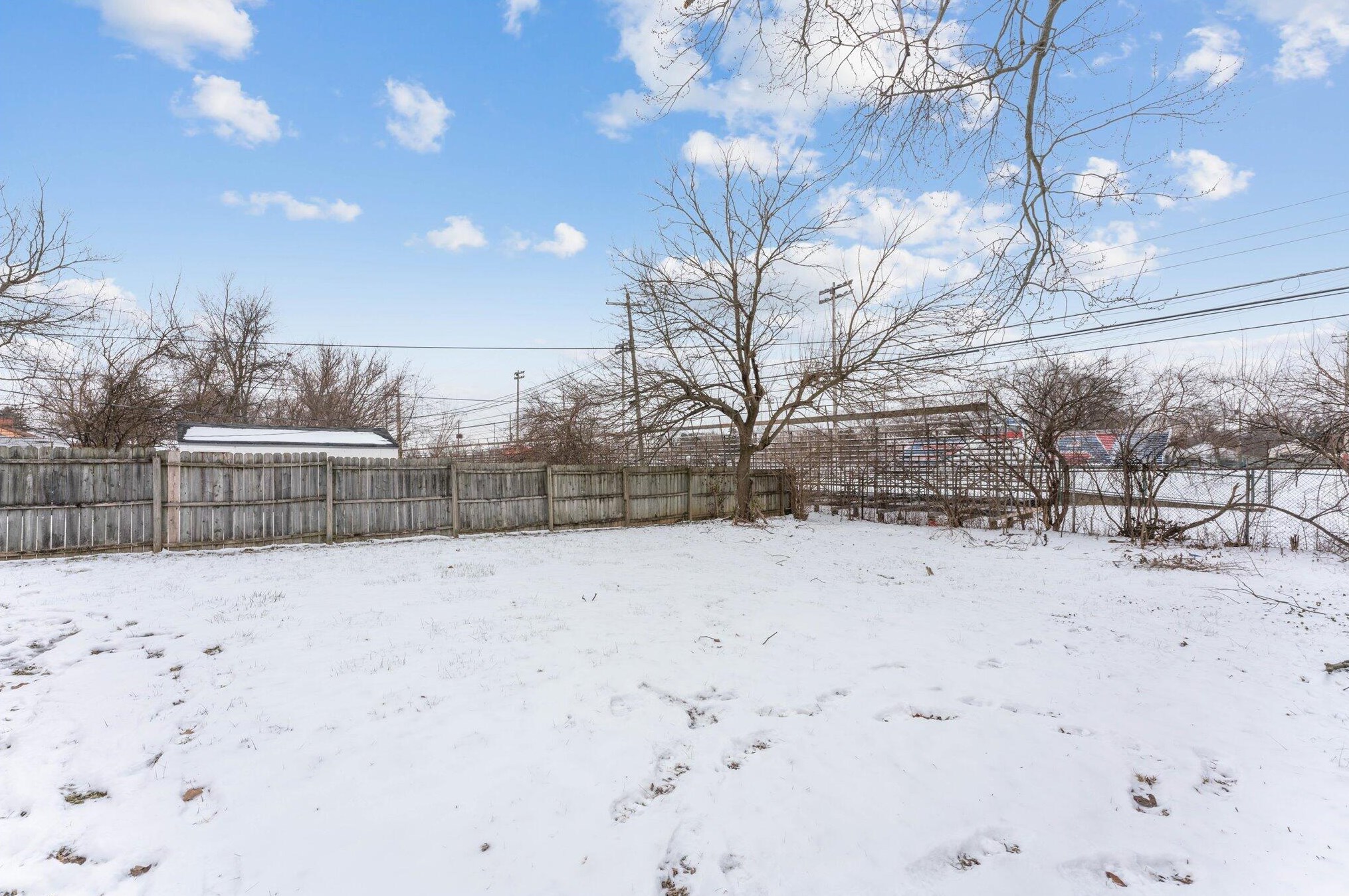 276 Hampton Rd, Columbus OH 43213-2730 exterior