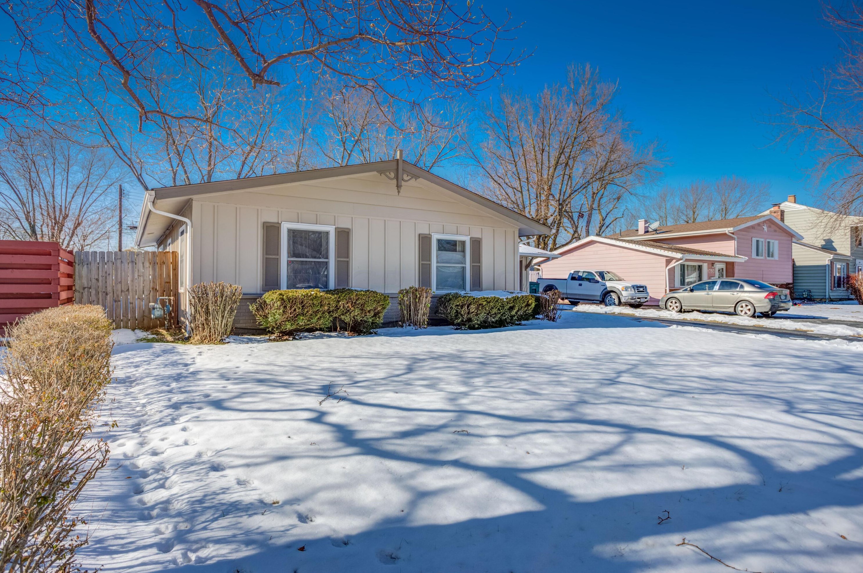 1765 Gaynor Rd, Columbus, OH 43227-2545