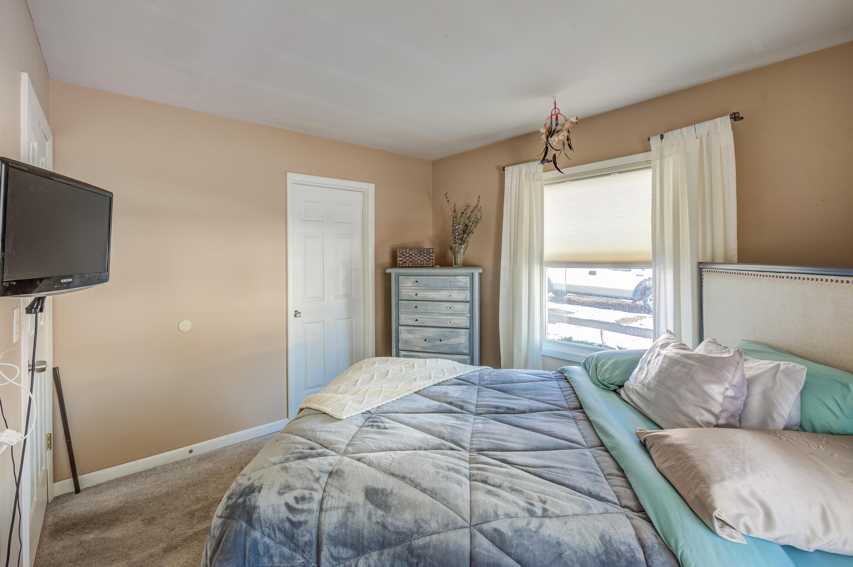 1765 Gaynor Rd, Columbus OH 43227-2544 exterior