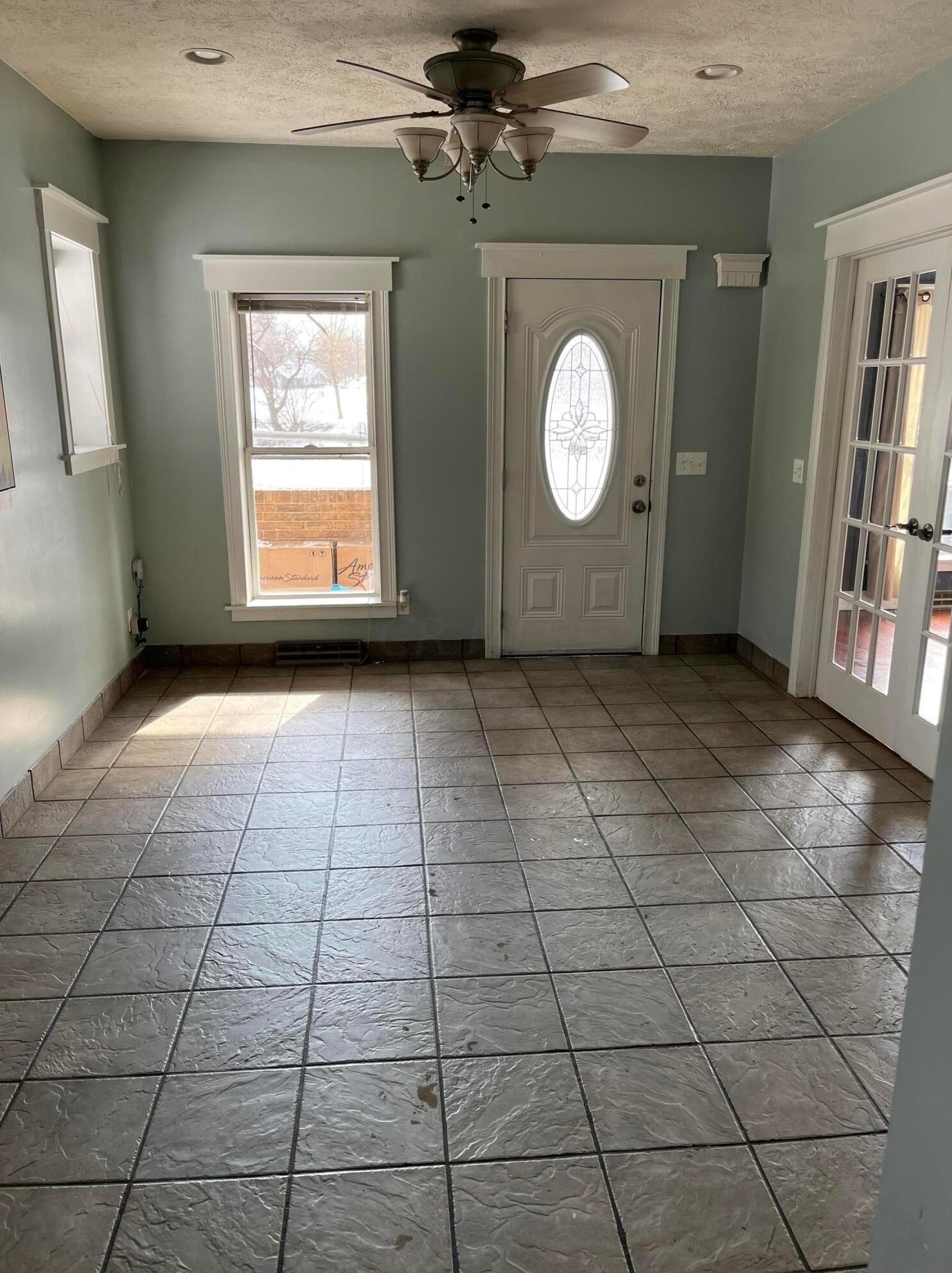 210 Riverside Dr, North Woodbury, OH 44813-1034