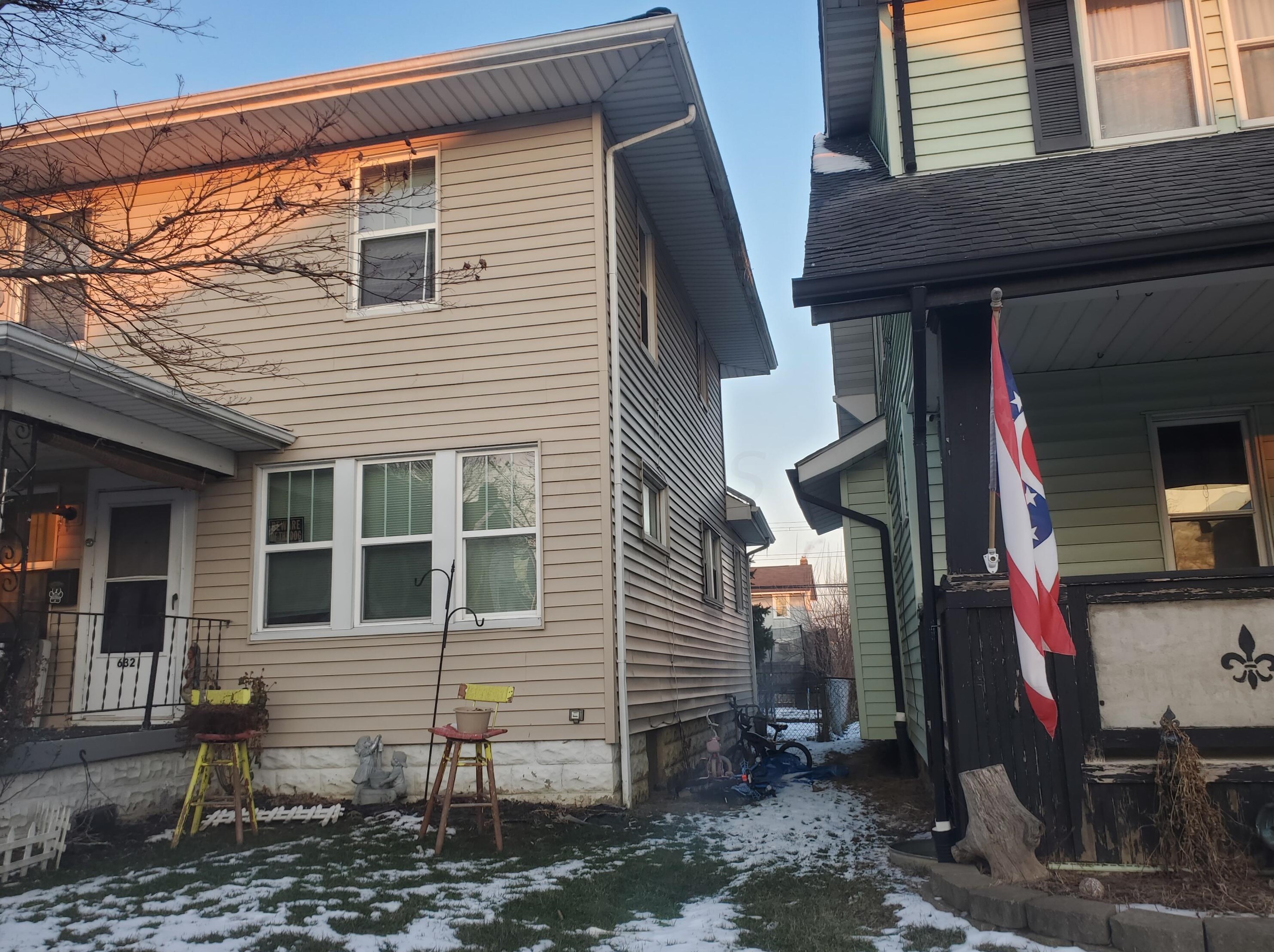 632 Hilltonia Ave, Columbus, OH 43223-1704