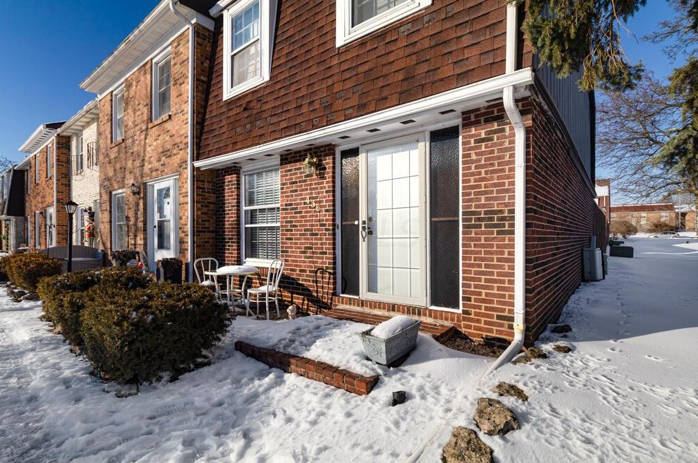 436 Pamlico St, Columbus, OH 43228-2550
