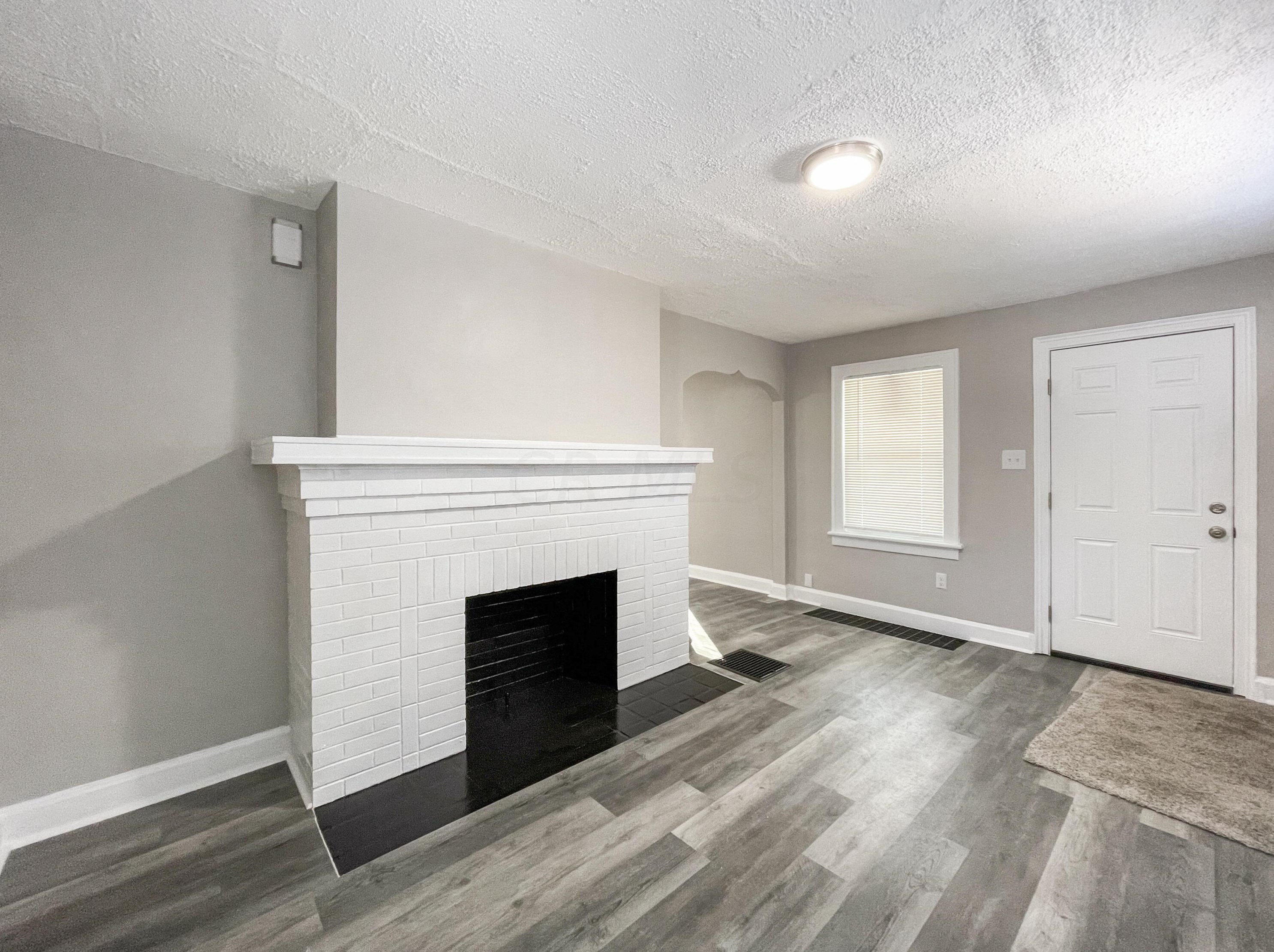 2378 Velma Ave, Columbus OH  43211-2056 exterior