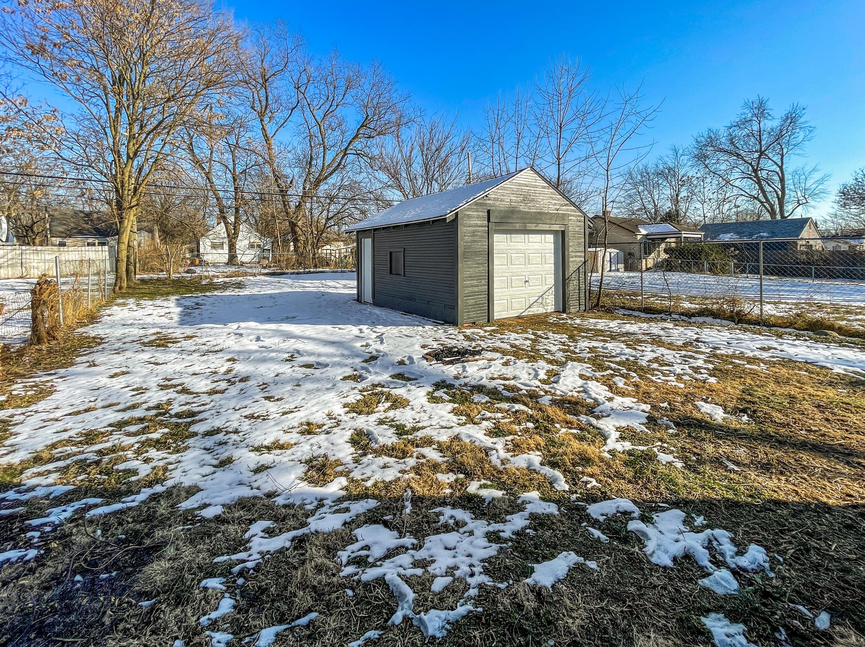 2378 Velma Ave, Columbus OH  43211-2056 exterior