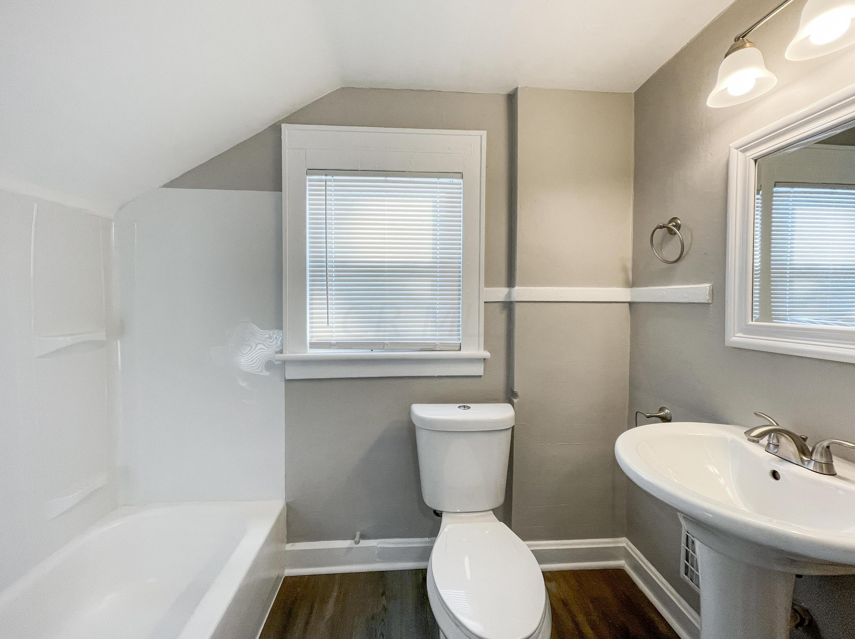 2378 Velma Ave, Columbus OH  43211-2056 exterior