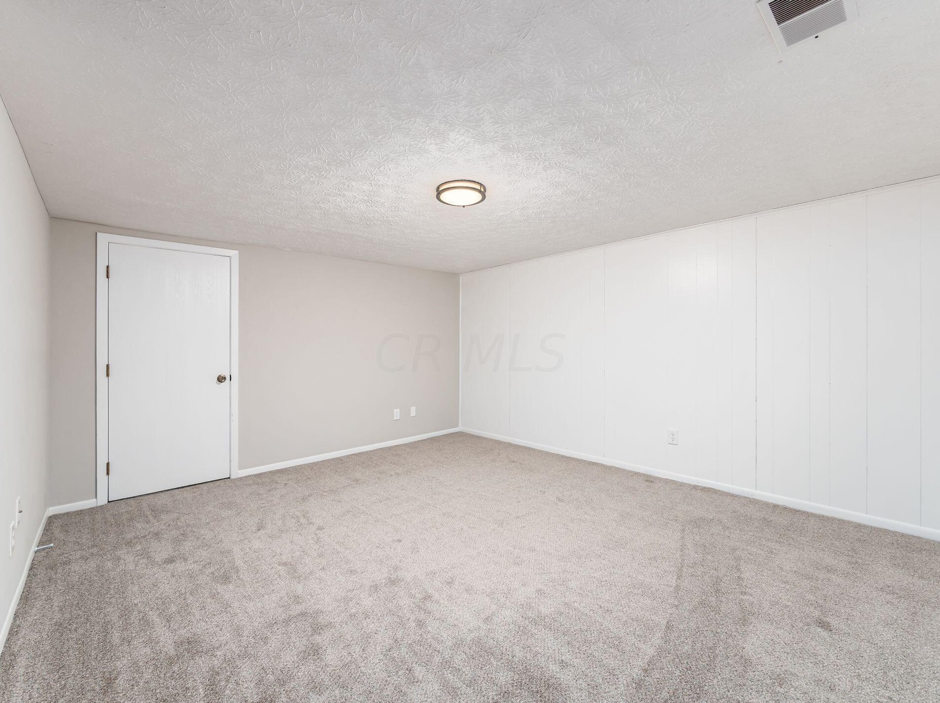 3052 Highcliff Ct, Columbus OH 43231-2346 exterior