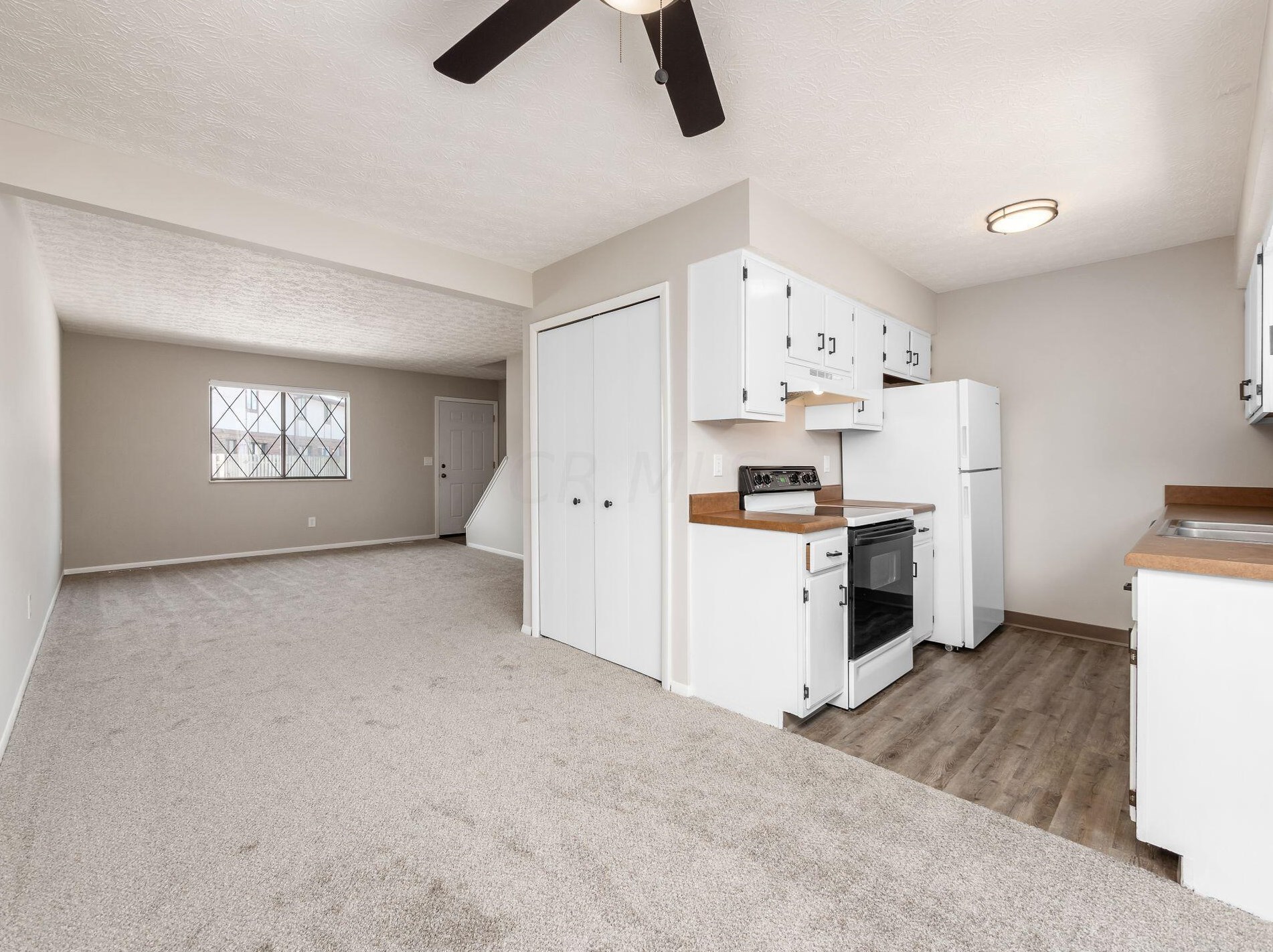 3052 Highcliff Ct, Columbus OH 43231-2346 exterior