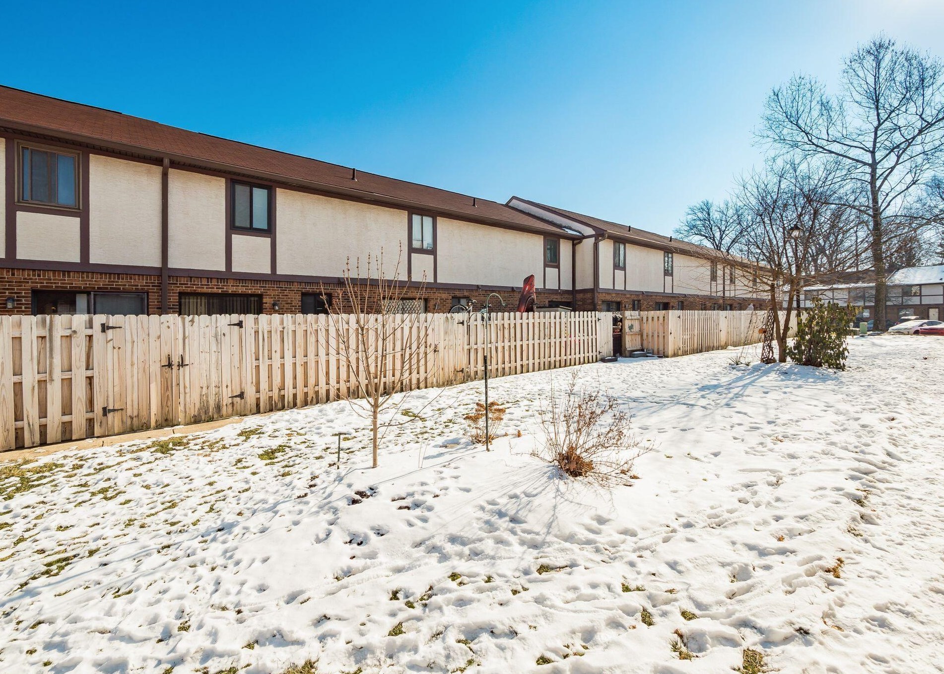 3052 Highcliff Ct, Columbus OH 43231-2346 exterior