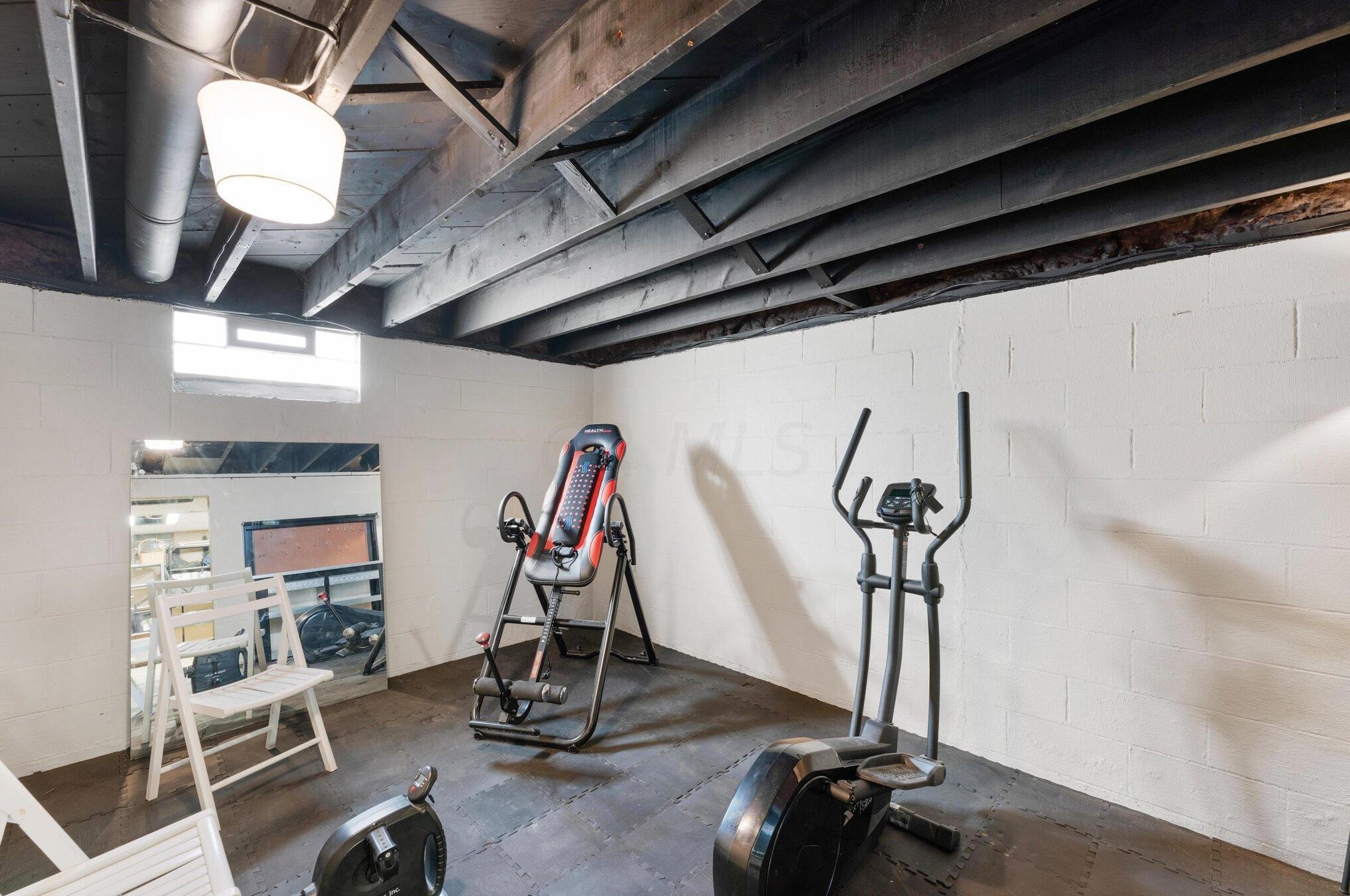 2508 Minerva Lk Rd, Columbus OH 43231-4819 exterior