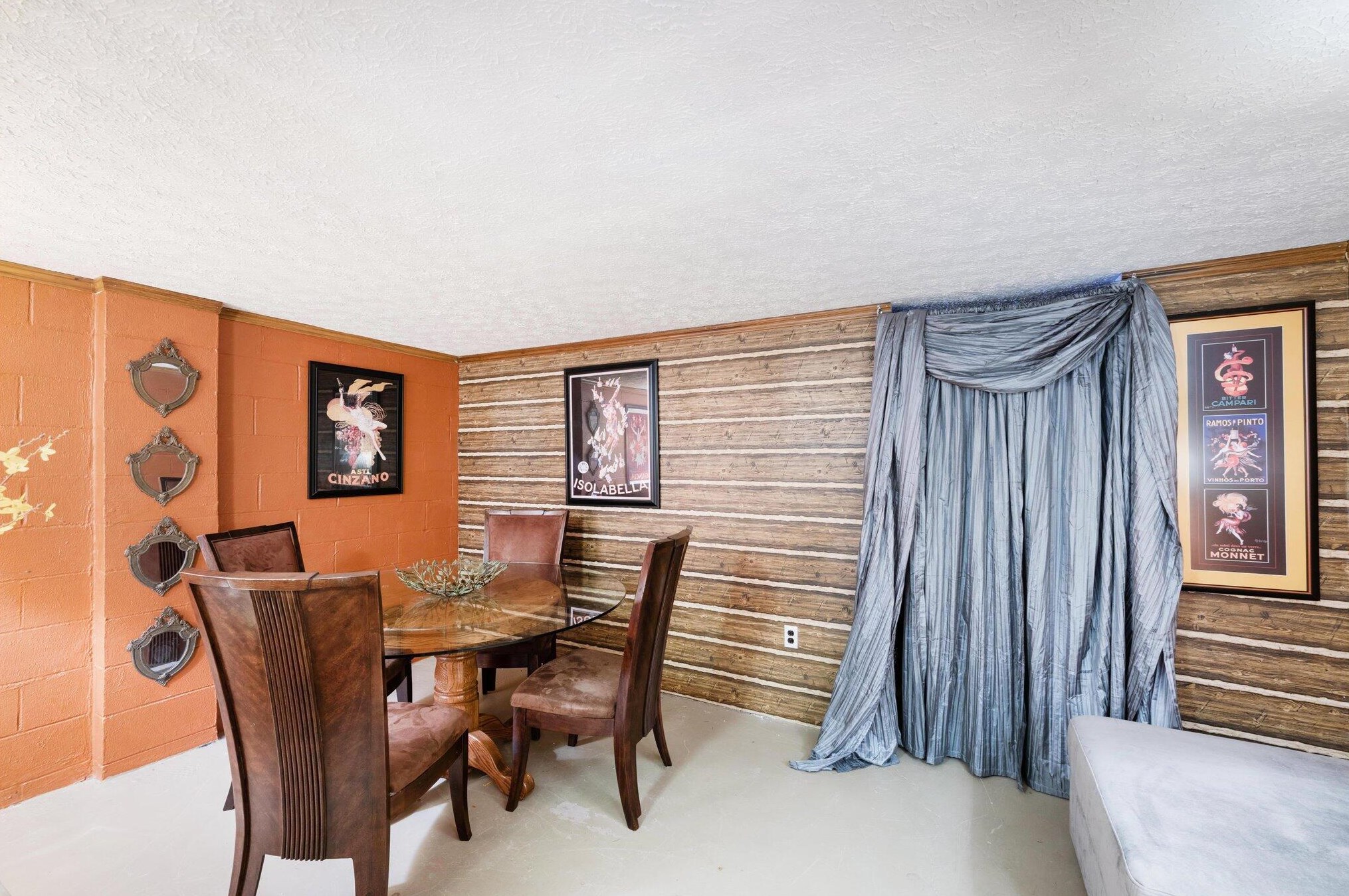 2508 Minerva Lk Rd, Columbus OH 43231-4819 exterior