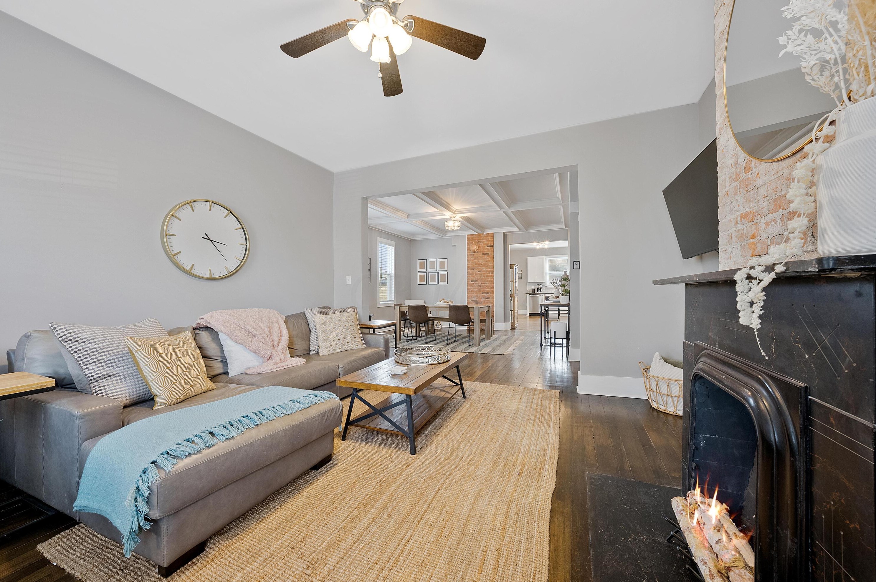 439 Deshler Ave, Columbus OH  43206-2716 exterior