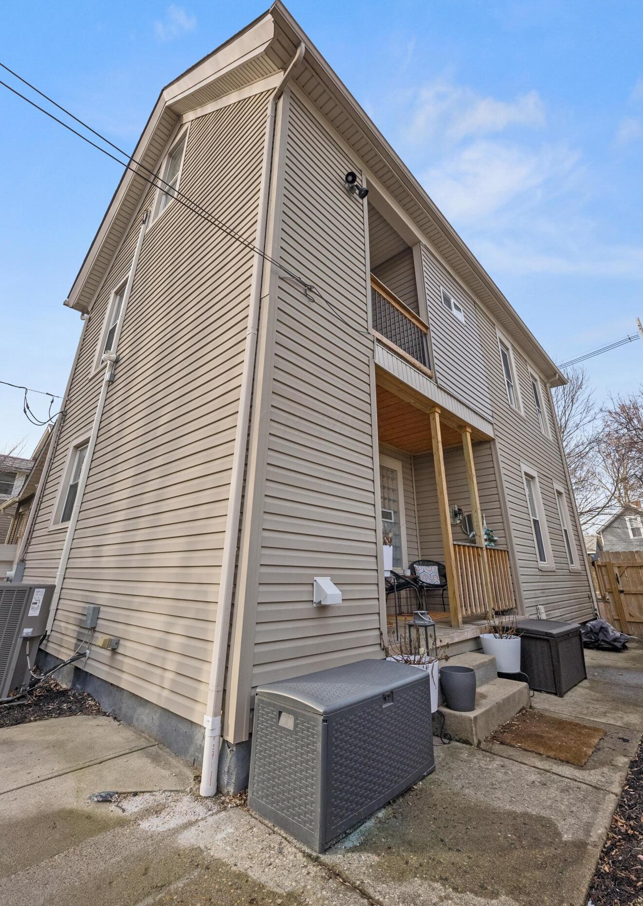 439 Deshler Ave, Columbus OH  43206-2716 exterior