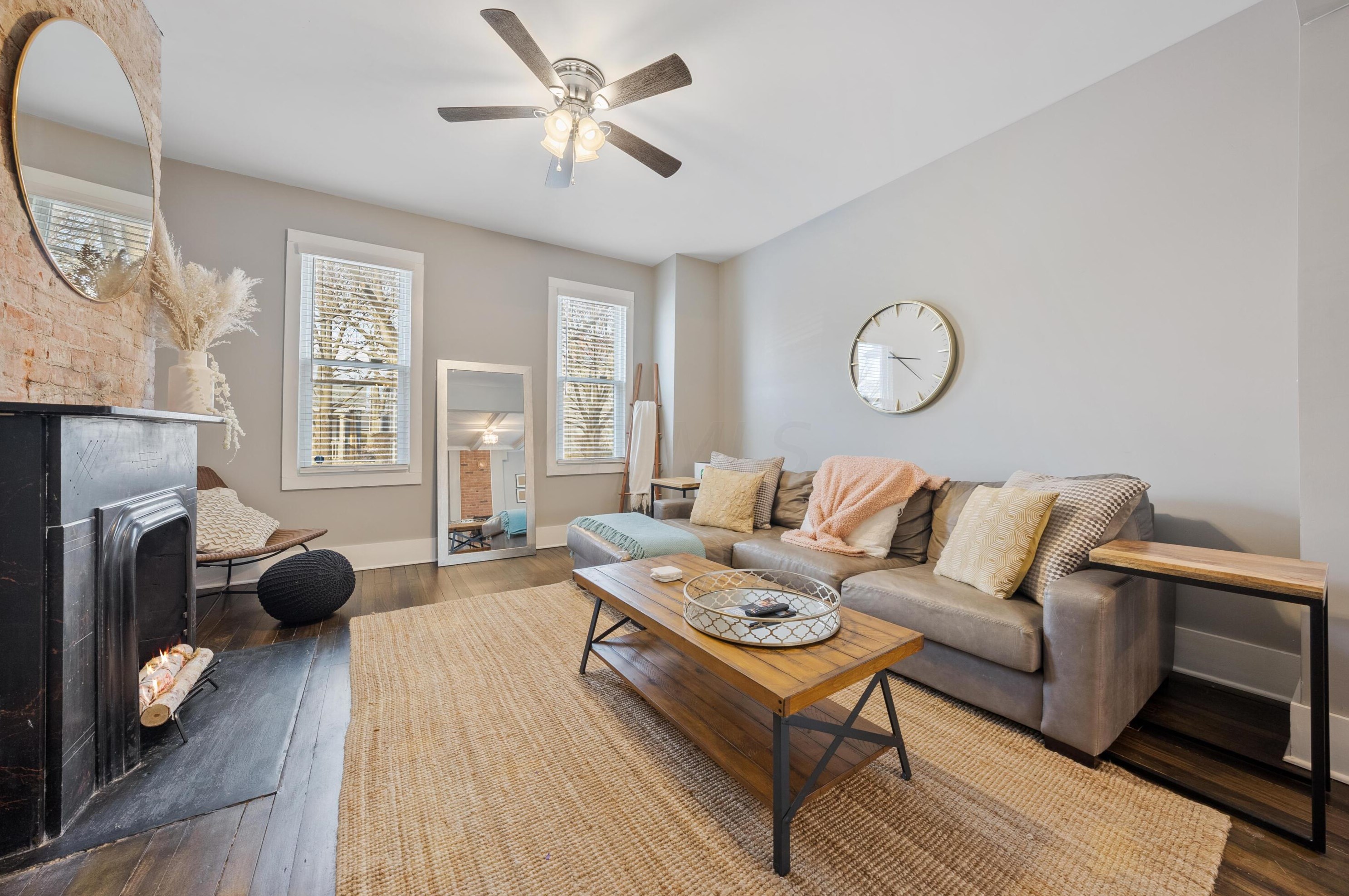 439 Deshler Ave, Columbus OH  43206-2716 exterior