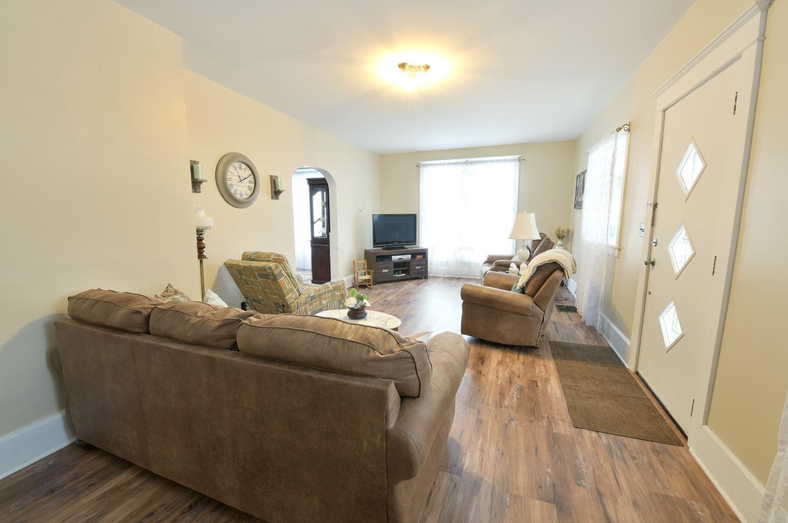 1048 Charles St, Zanesville, OH 43701