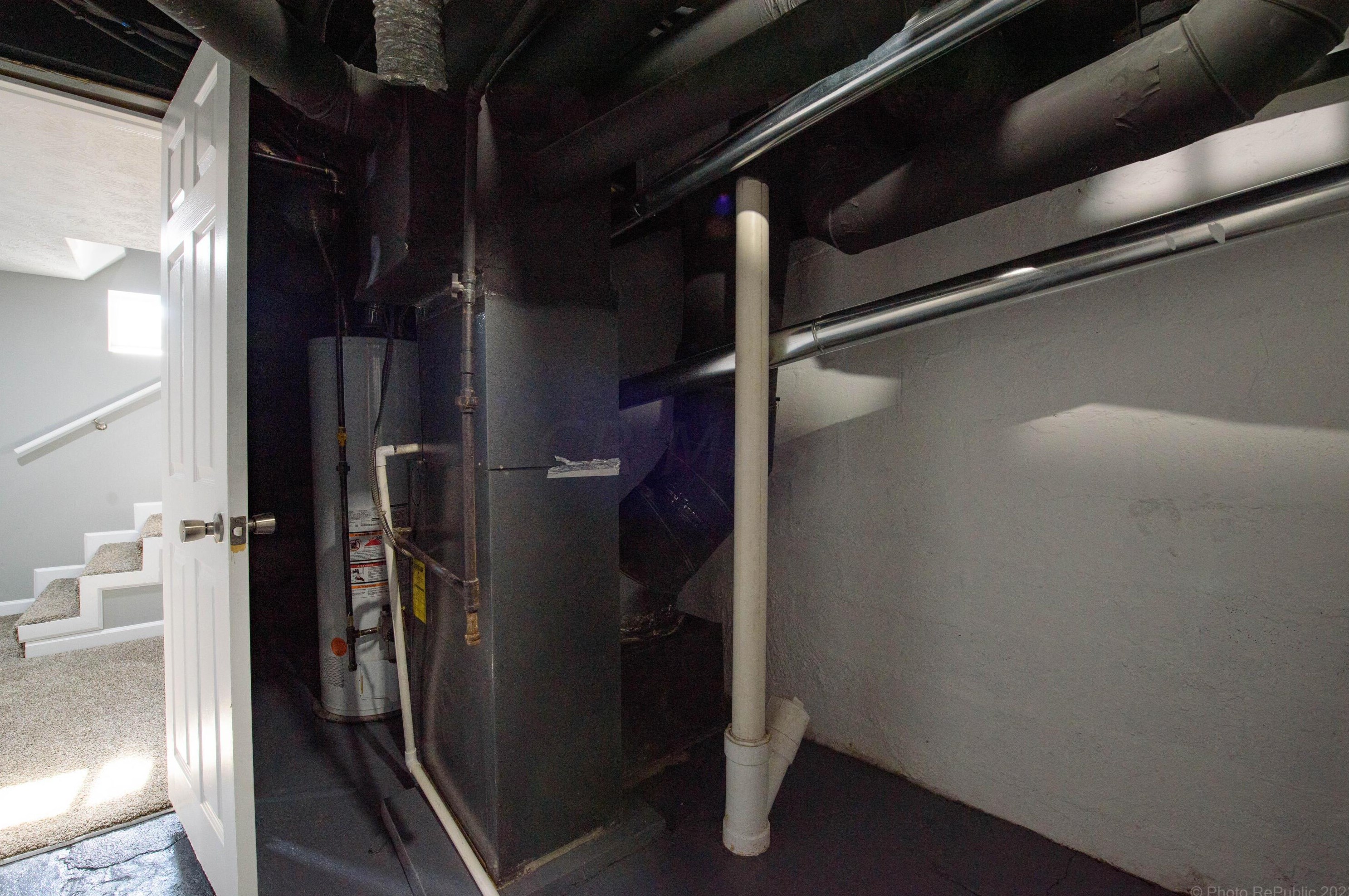 1972 Cooke Rd, Columbus OH  43224-2412 exterior