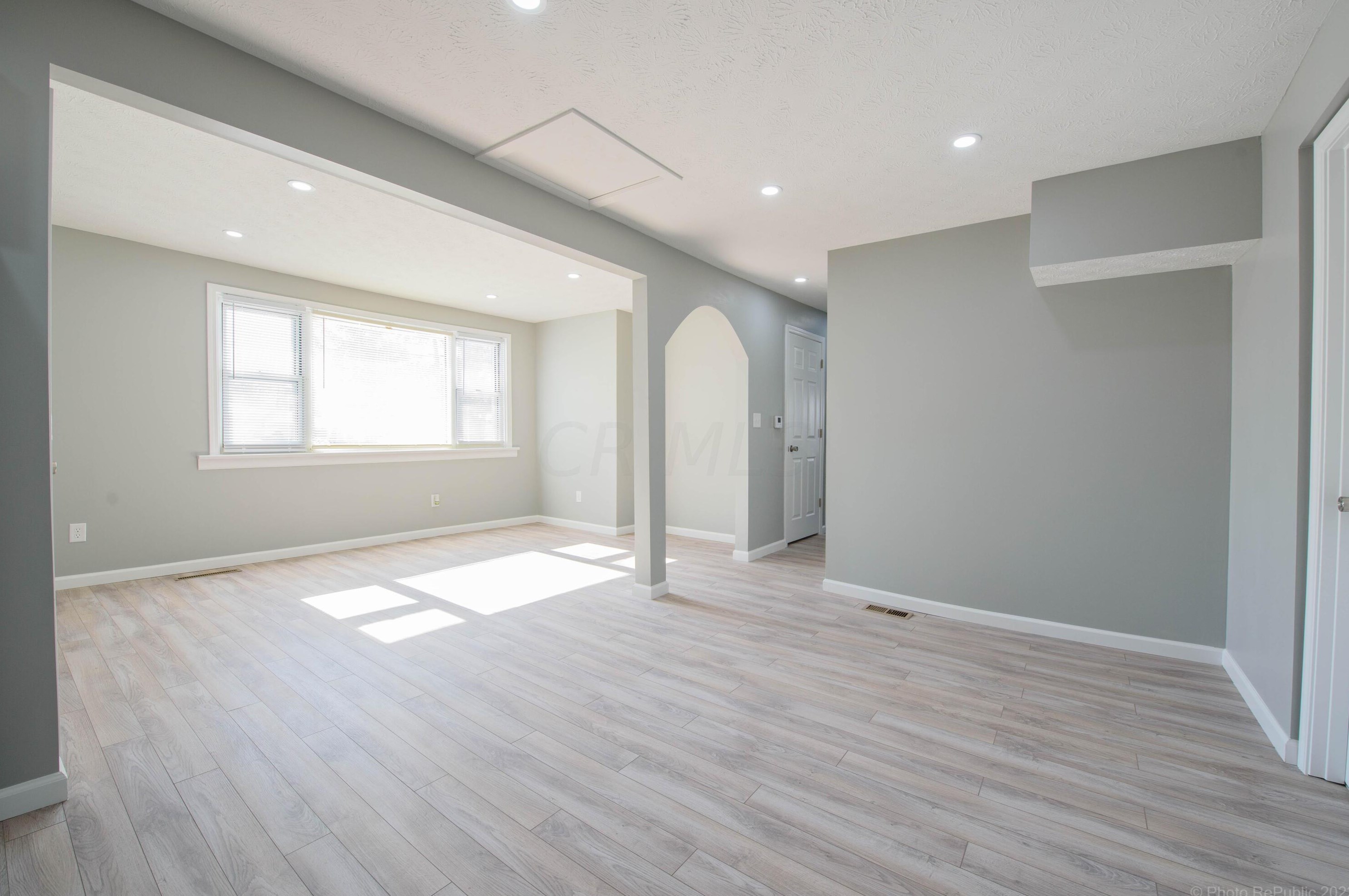 1972 Cooke Rd, Columbus OH  43224-2412 exterior