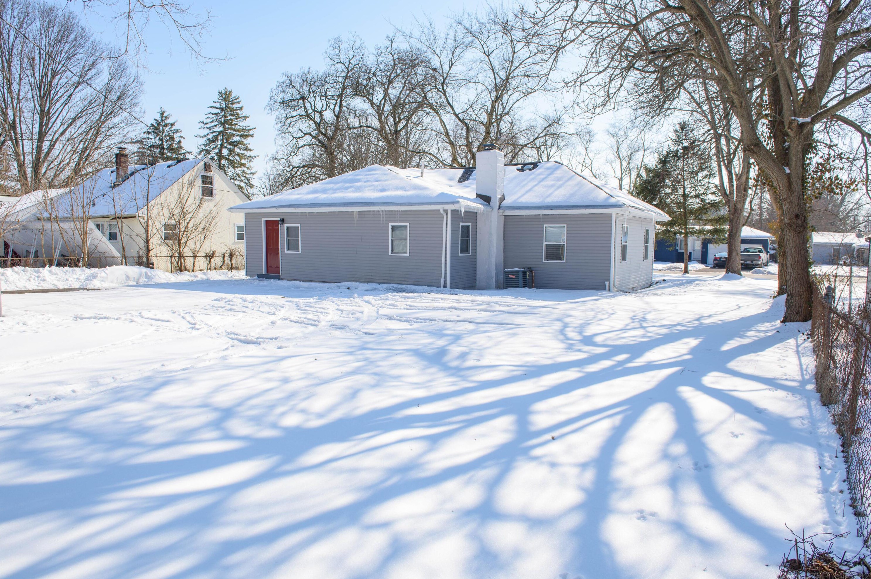 1972 Cooke Rd, Columbus OH  43224-2412 exterior