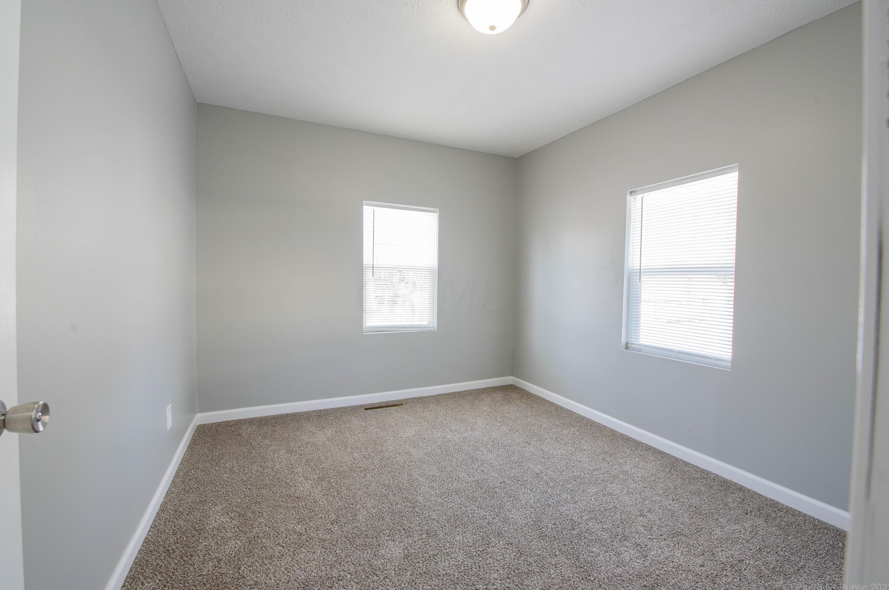 1972 Cooke Rd, Columbus OH  43224-2412 exterior