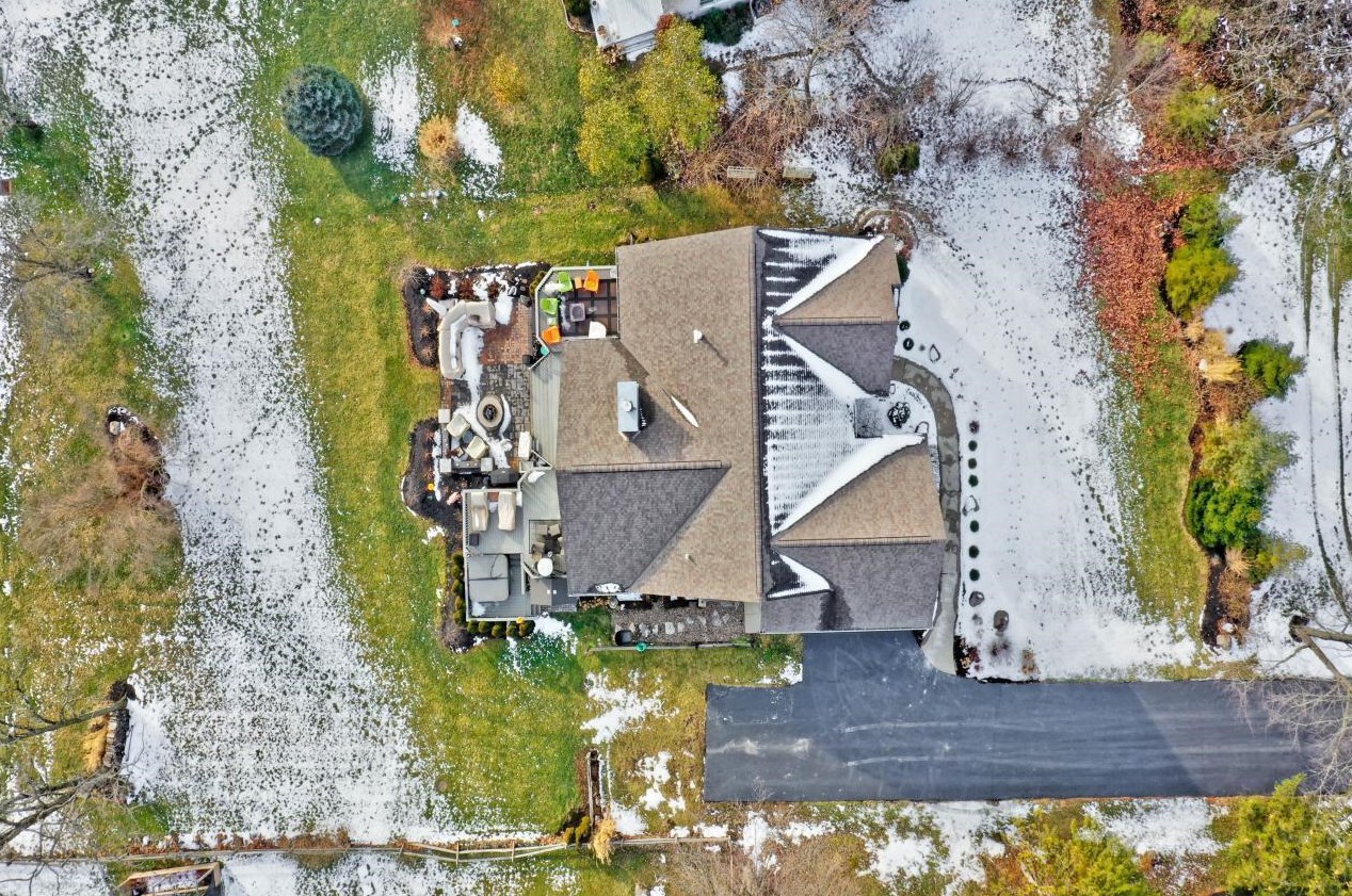 5805 Havens Cor Rd, Columbus OH 43230-3142 exterior