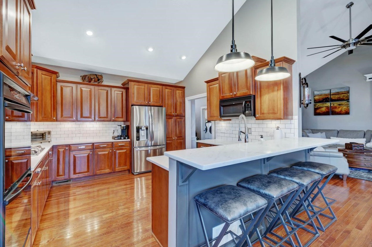 5805 Havens Cor Rd, Columbus OH 43230-3142 exterior