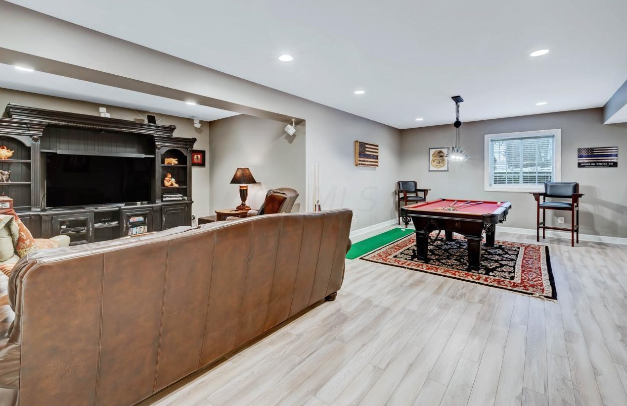 5805 Havens Cor Rd, Columbus OH 43230-3142 exterior