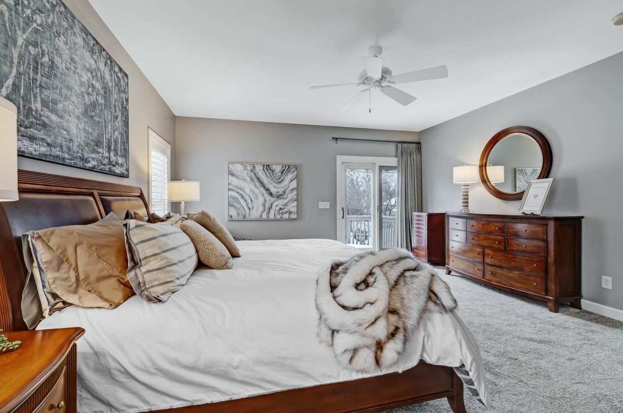 5805 Havens Cor Rd, Columbus OH 43230-3142 exterior