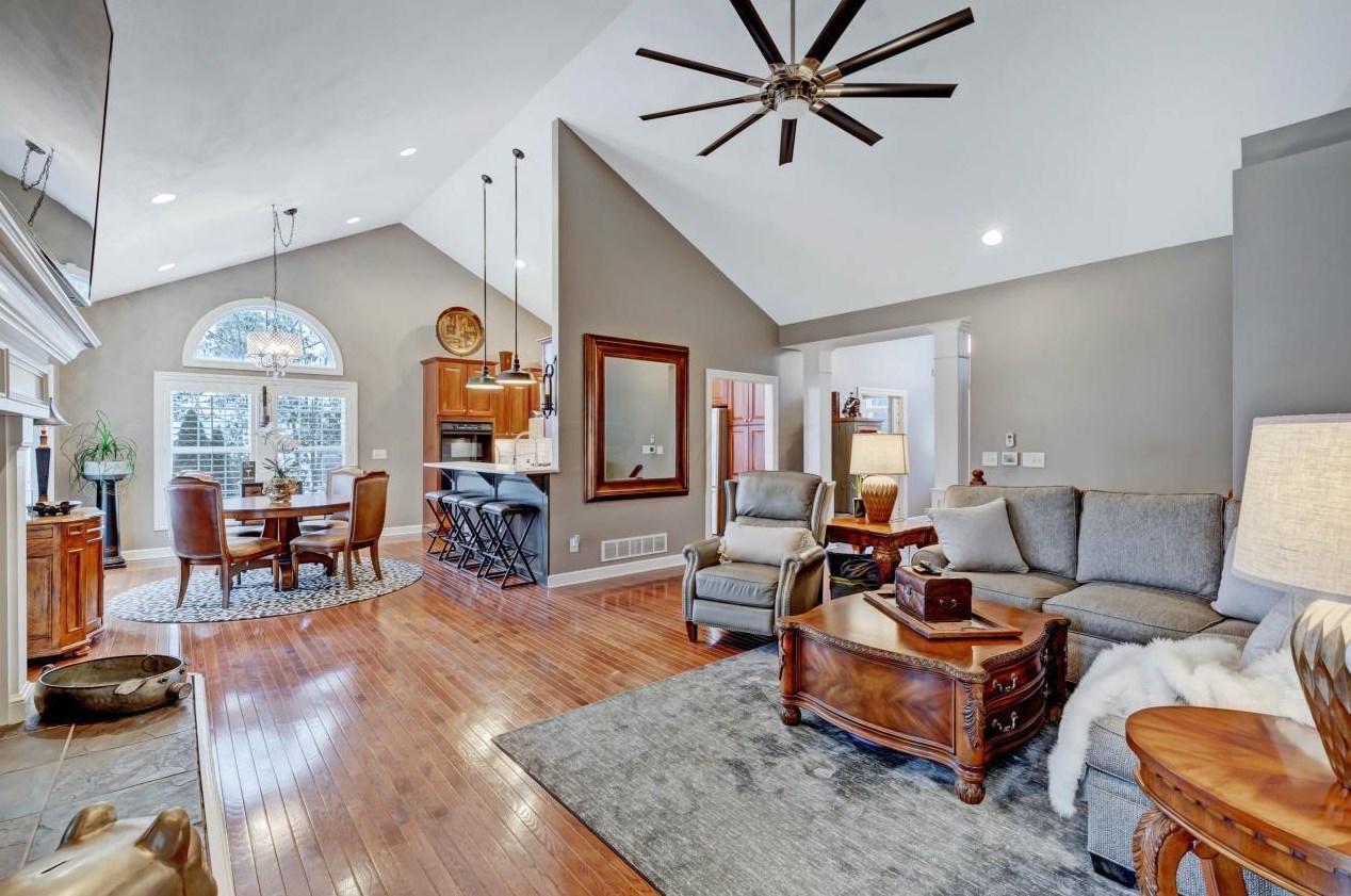 5805 Havens Cor Rd, Columbus OH 43230-3142 exterior