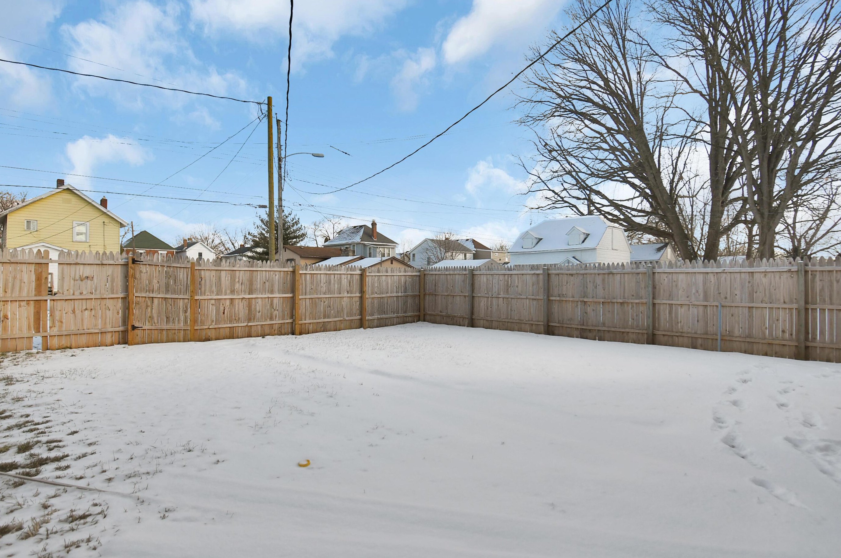 408 Eureka Ave, Columbus OH  43204-3438 exterior