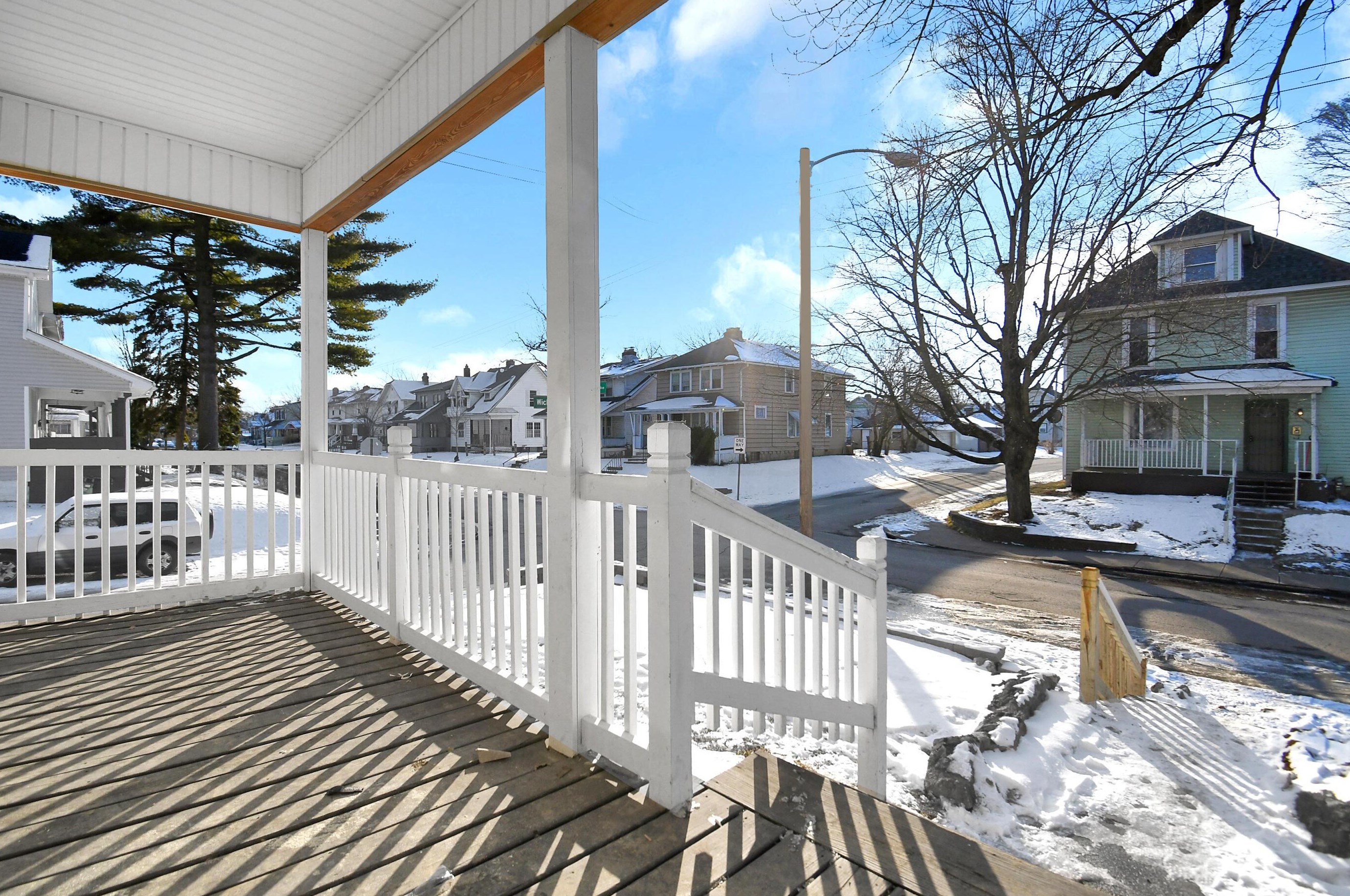 408 Eureka Ave, Columbus OH  43204-3438 exterior