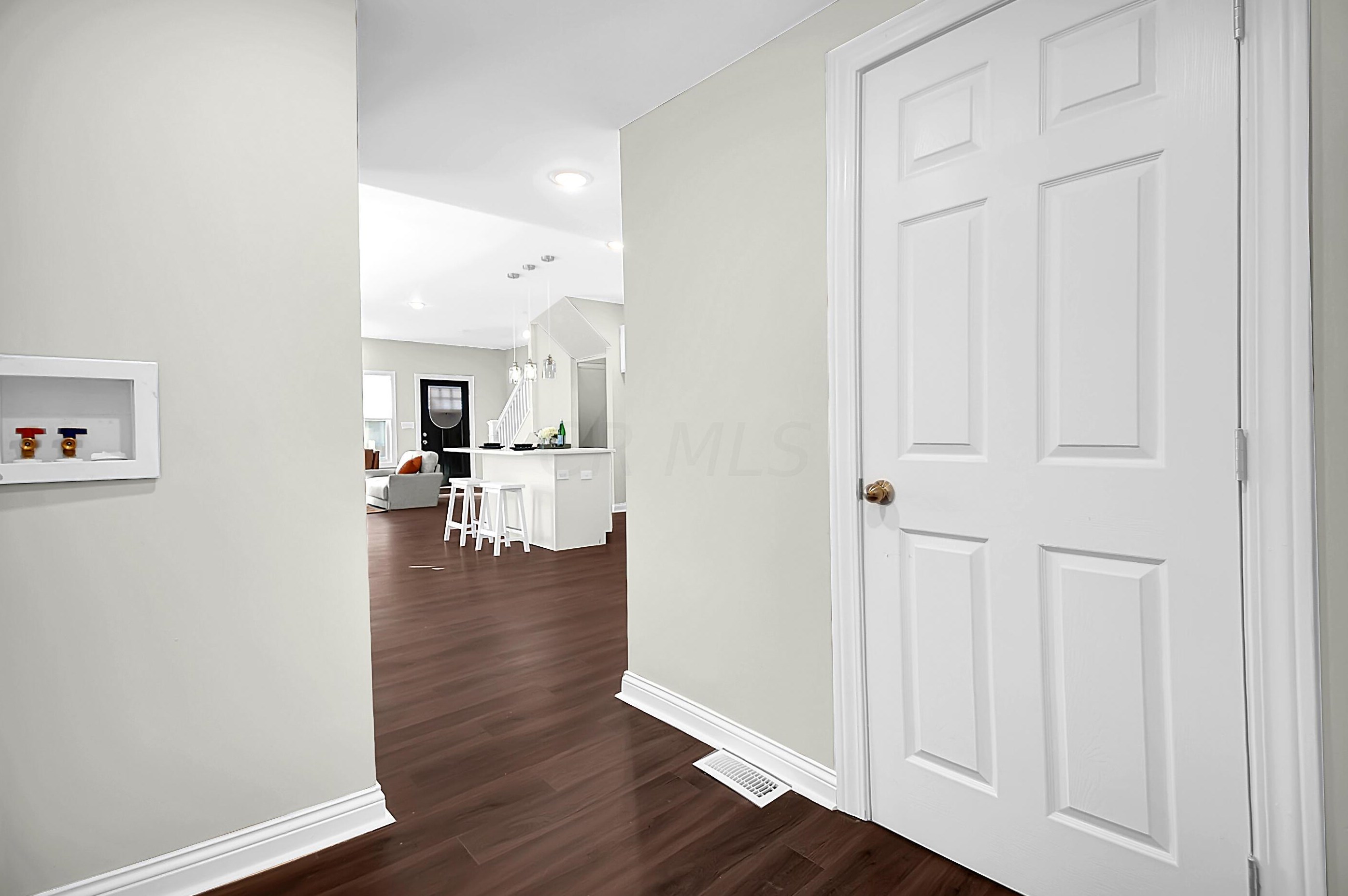 408 Eureka Ave, Columbus OH  43204-3438 exterior