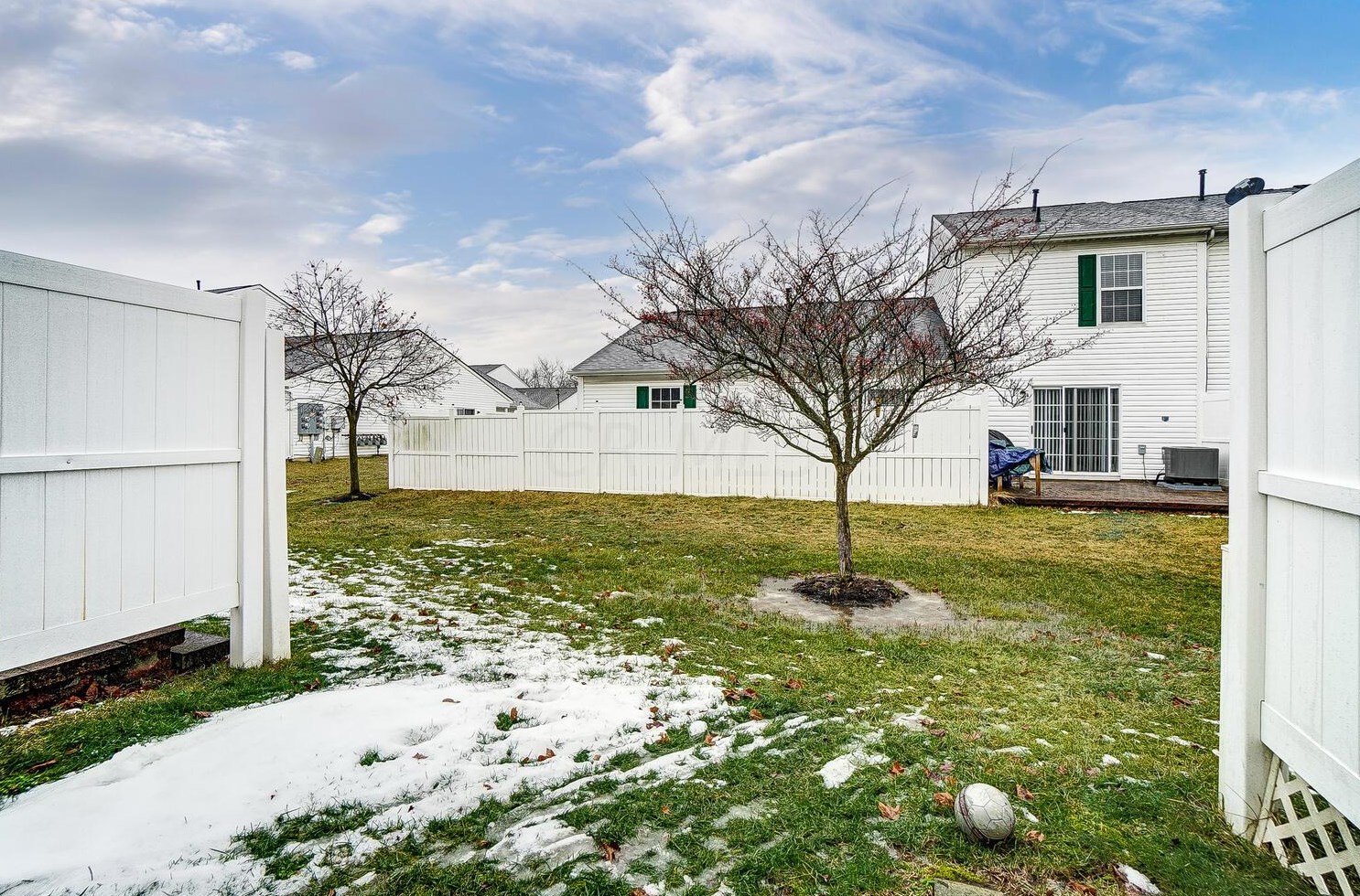 4640 Cadmus Dr, Columbus OH  43228-8402 exterior