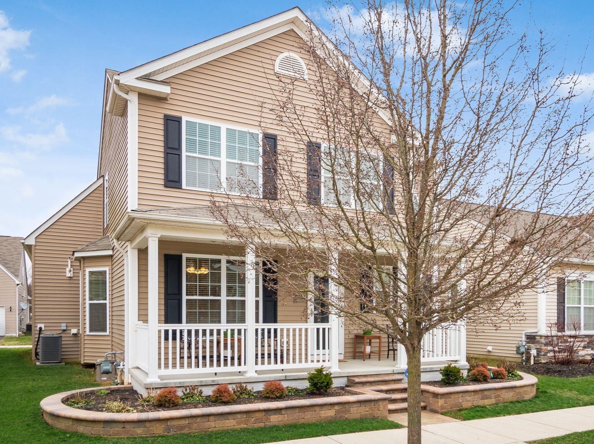 5694 Stearns Rd, Dublin, OH 43016-6337