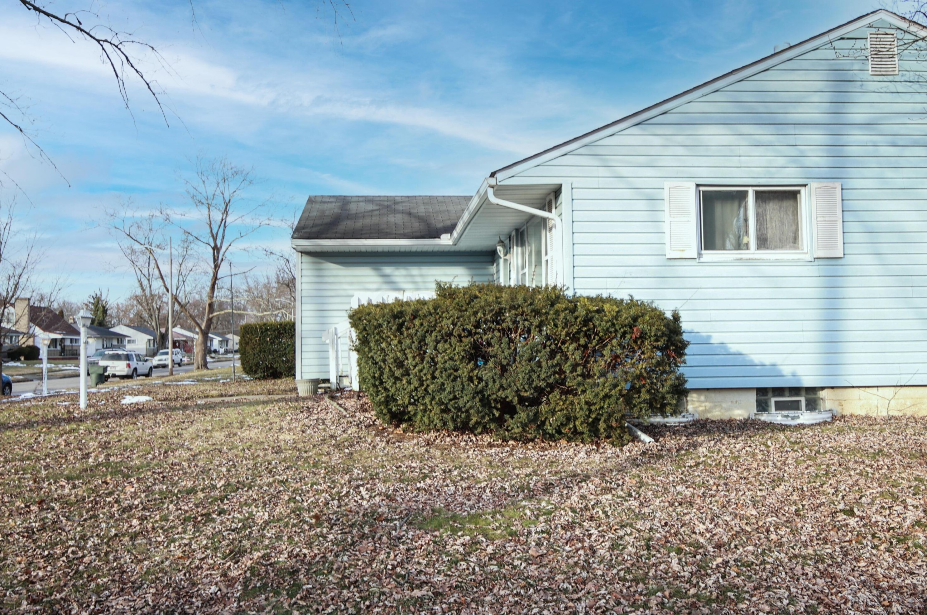 1374 Byron Ave, Columbus, OH 43227-1902