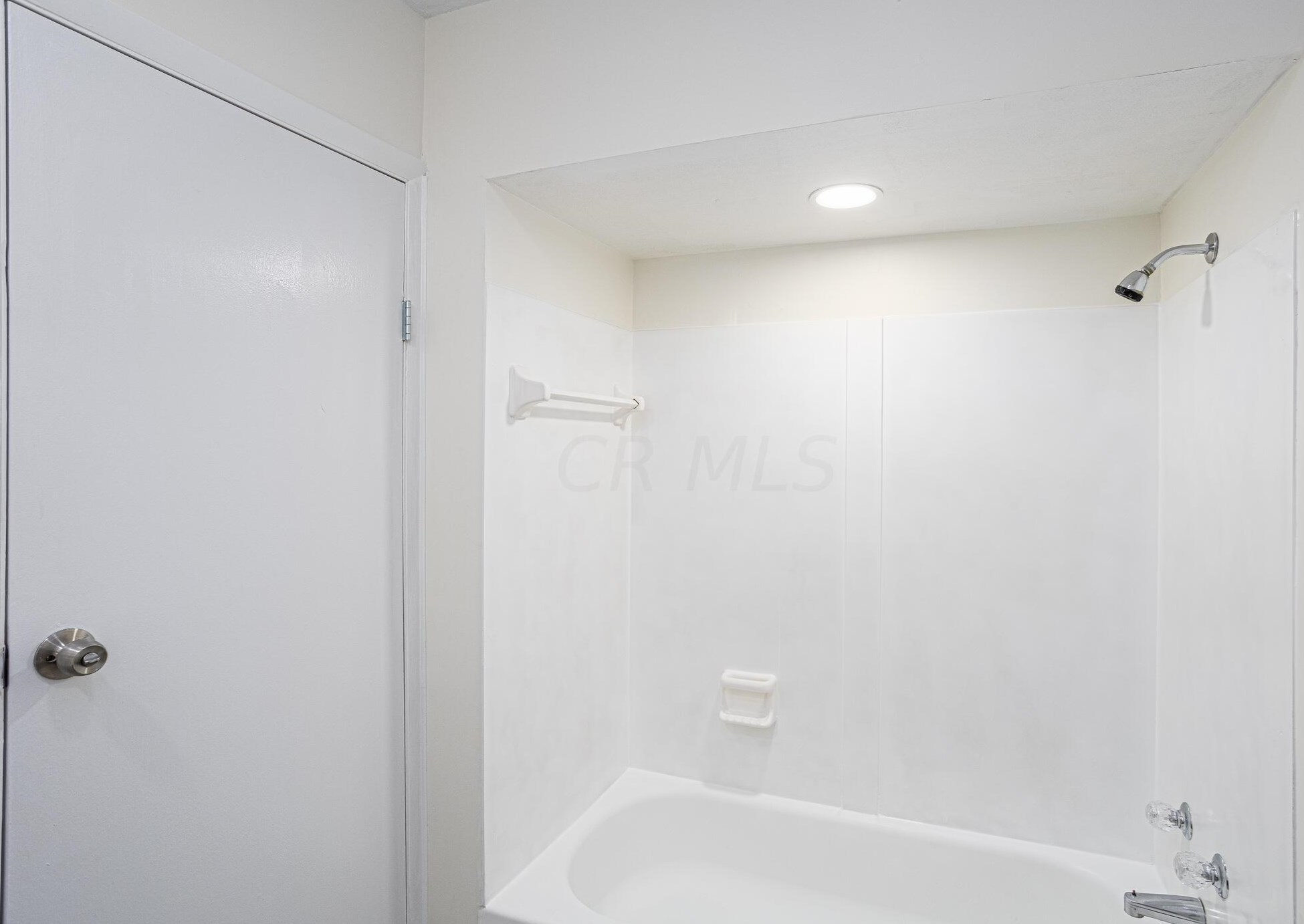 2833 Fairwood Ave, Columbus OH 43206-1870 exterior