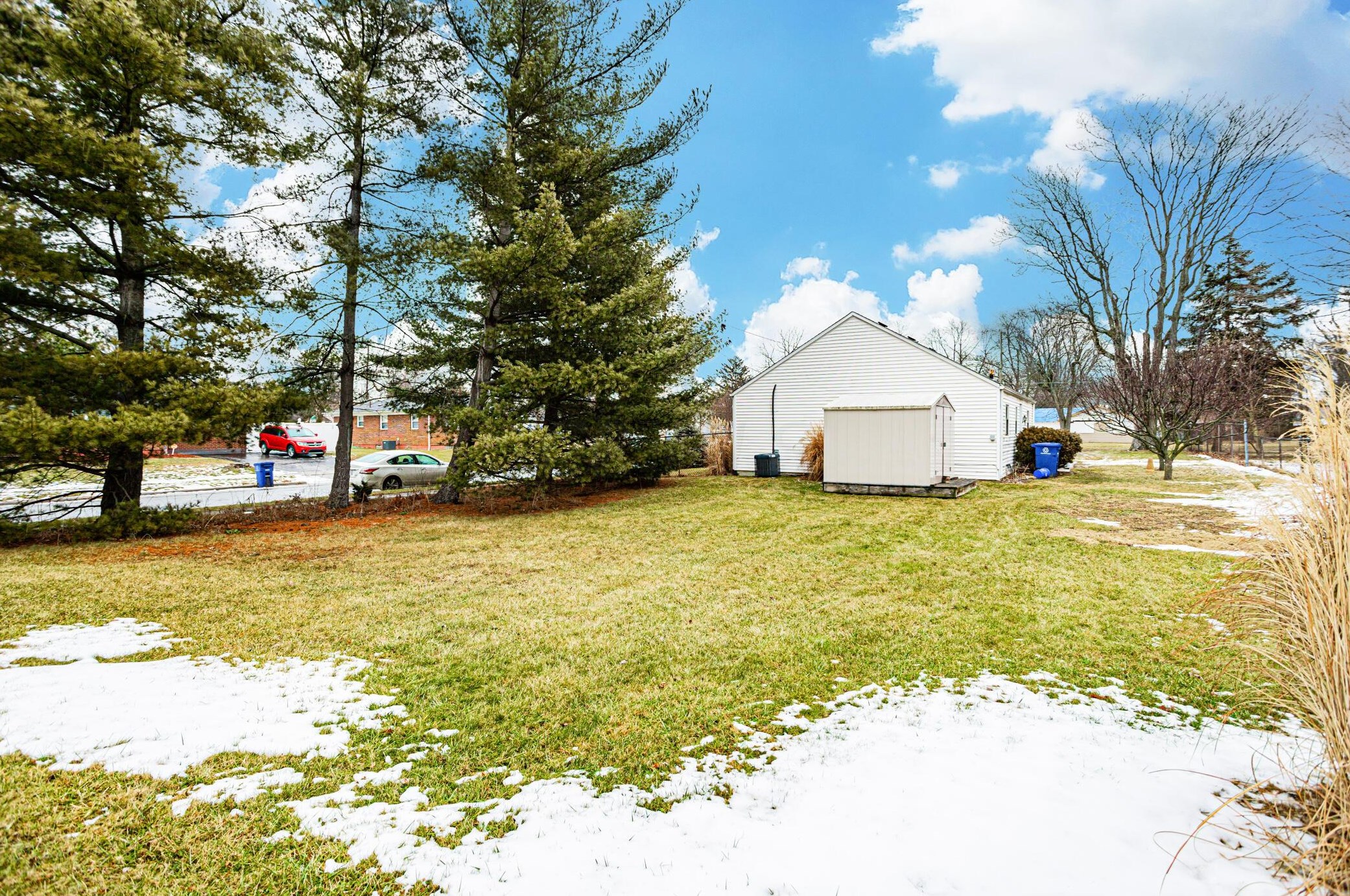 2833 Fairwood Ave, Columbus OH 43206-1870 exterior