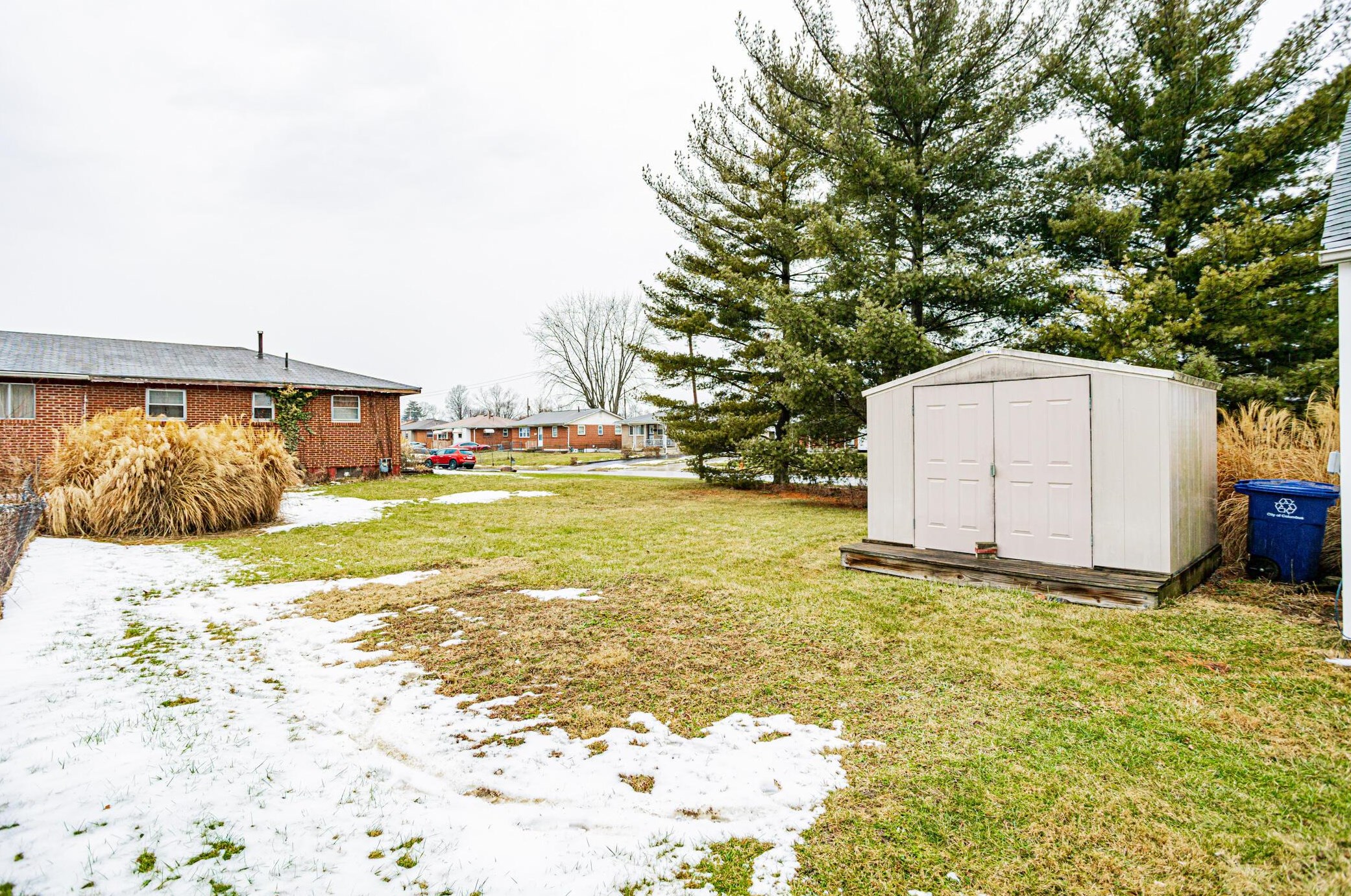 2833 Fairwood Ave, Columbus OH 43206-1870 exterior