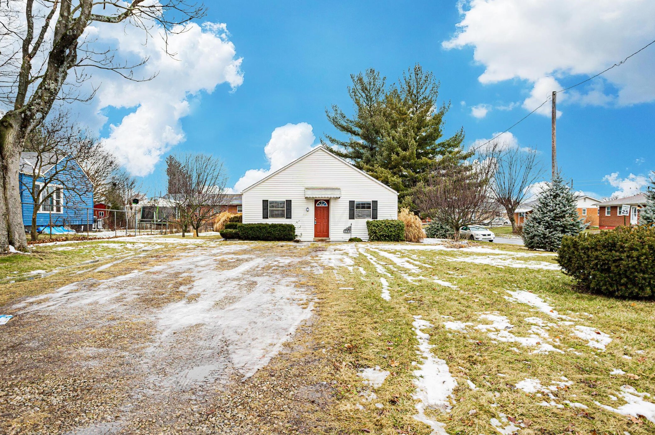 2833 Fairwood Ave, Columbus, OH 43207-2734