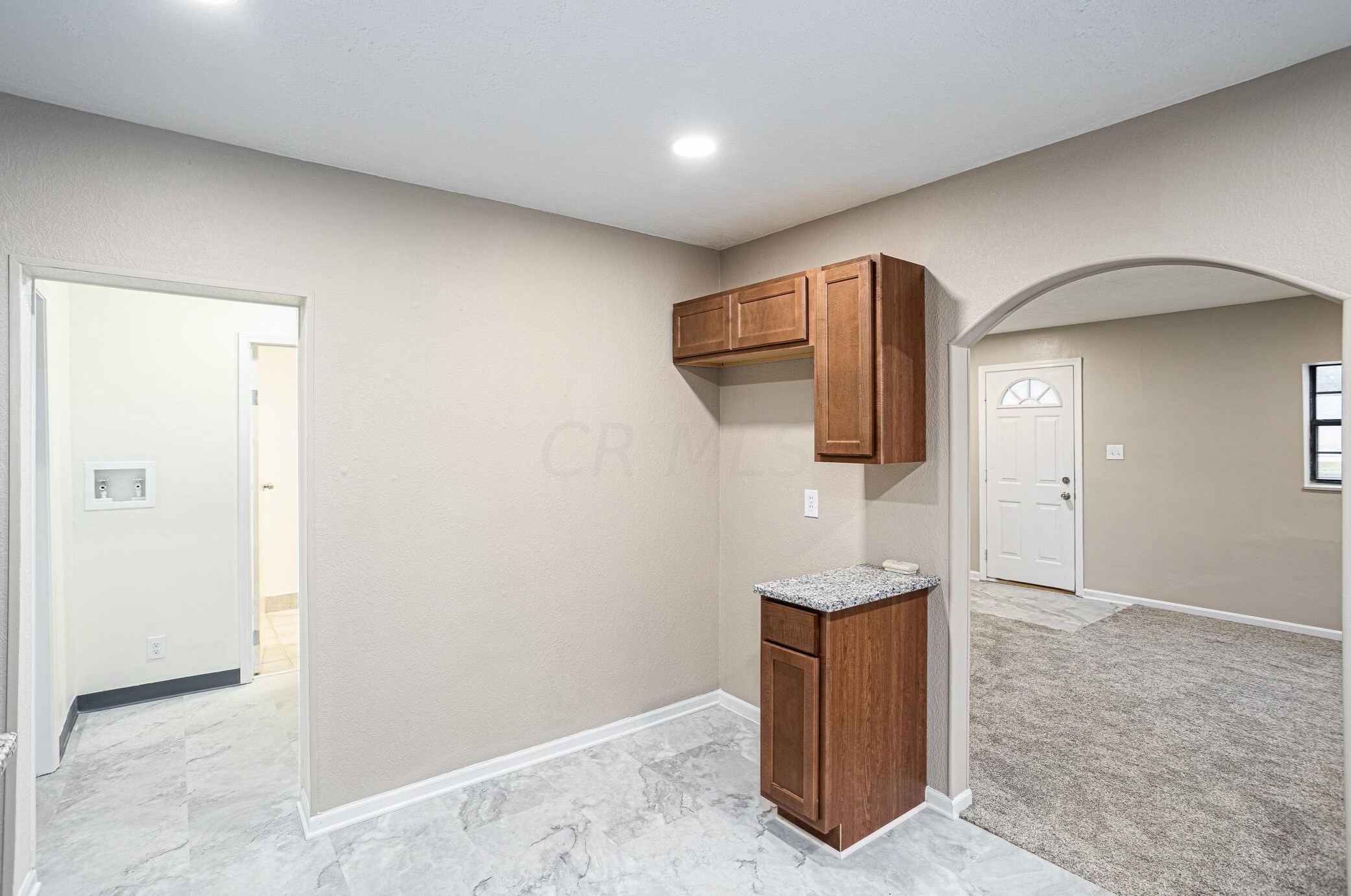 2833 Fairwood Ave, Columbus OH 43206-1870 exterior