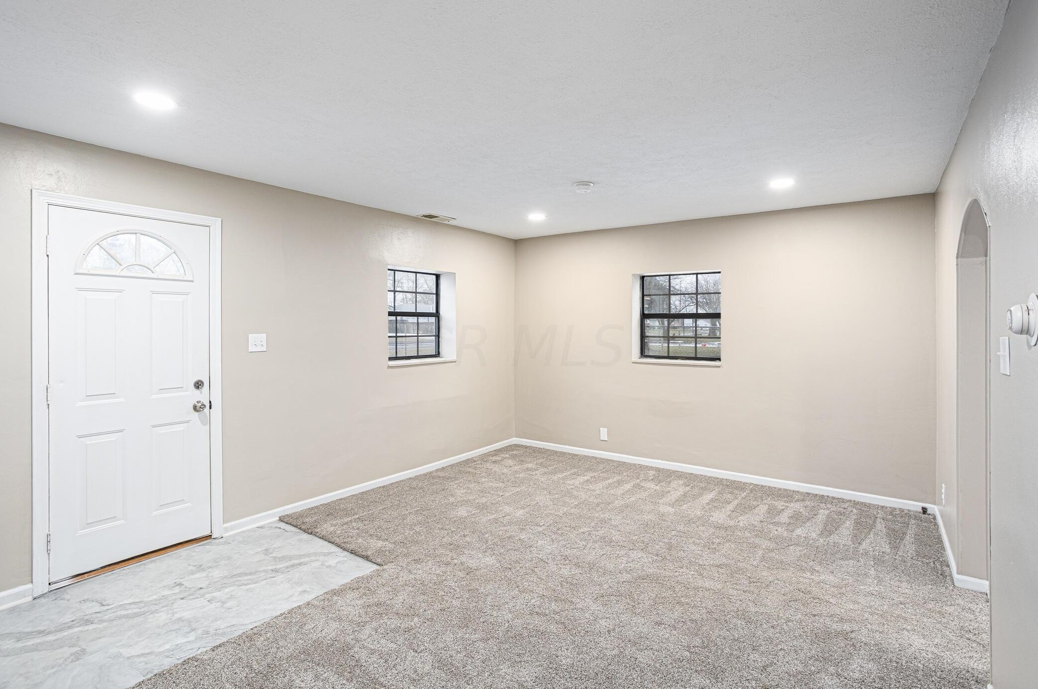 2833 Fairwood Ave, Columbus OH 43206-1870 exterior