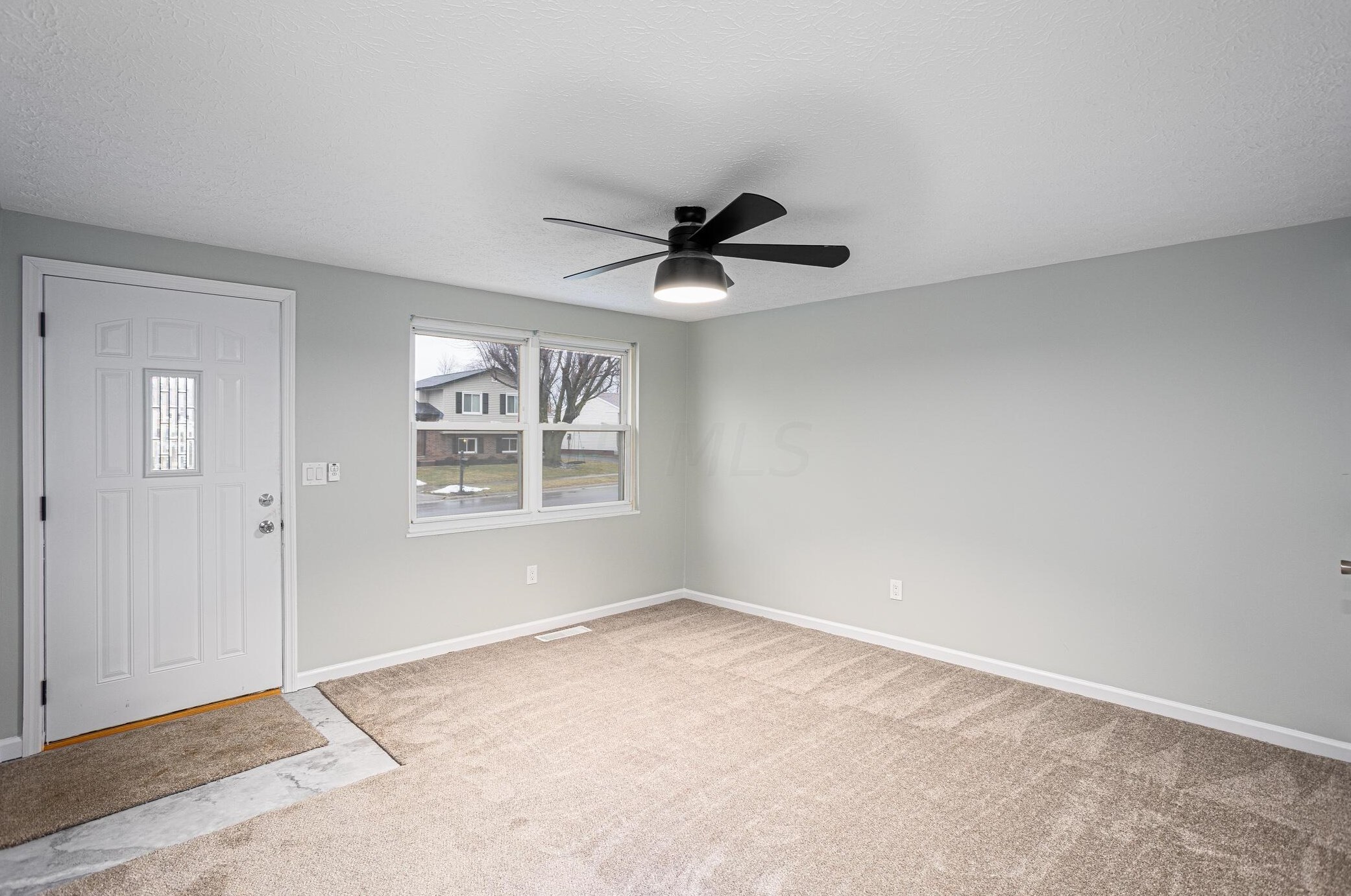 443 Carolann Ave, Columbus OH 43207-3111 exterior