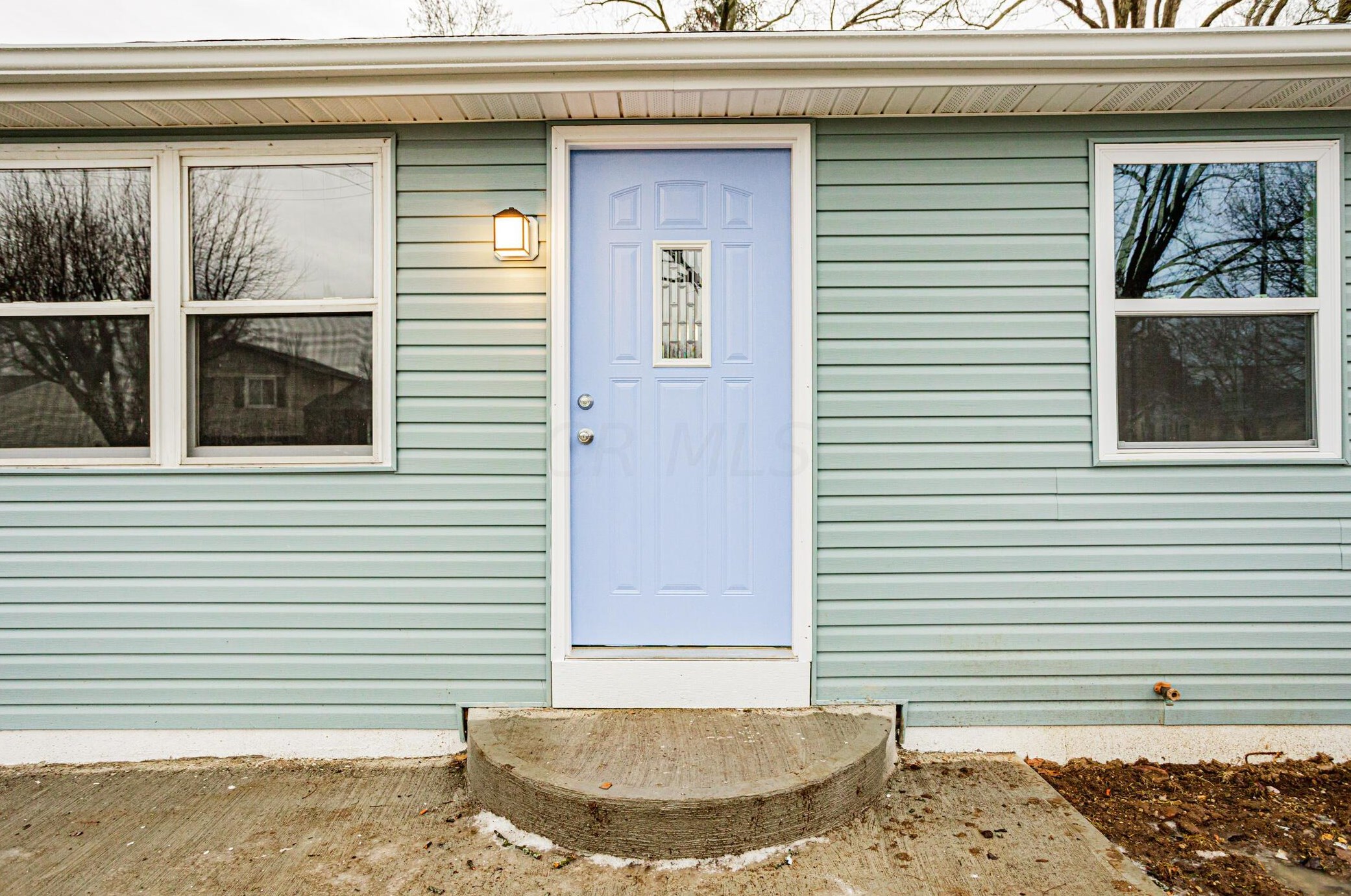 443 Carolann Ave, Columbus OH 43207-3111 exterior