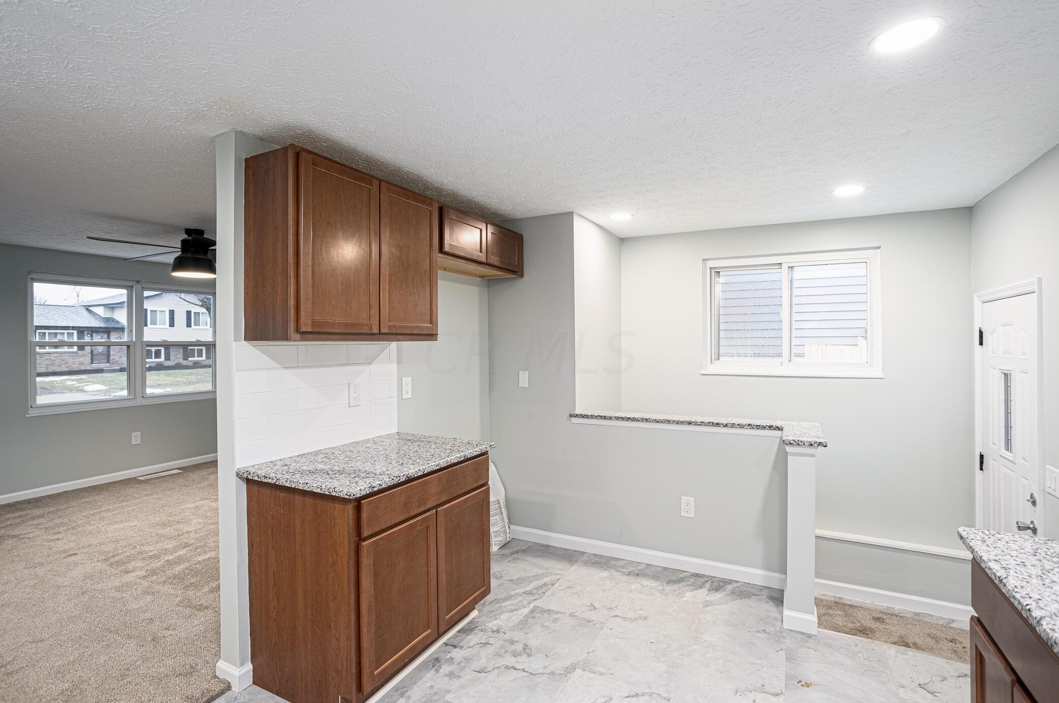 443 Carolann Ave, Columbus OH 43207-3111 exterior