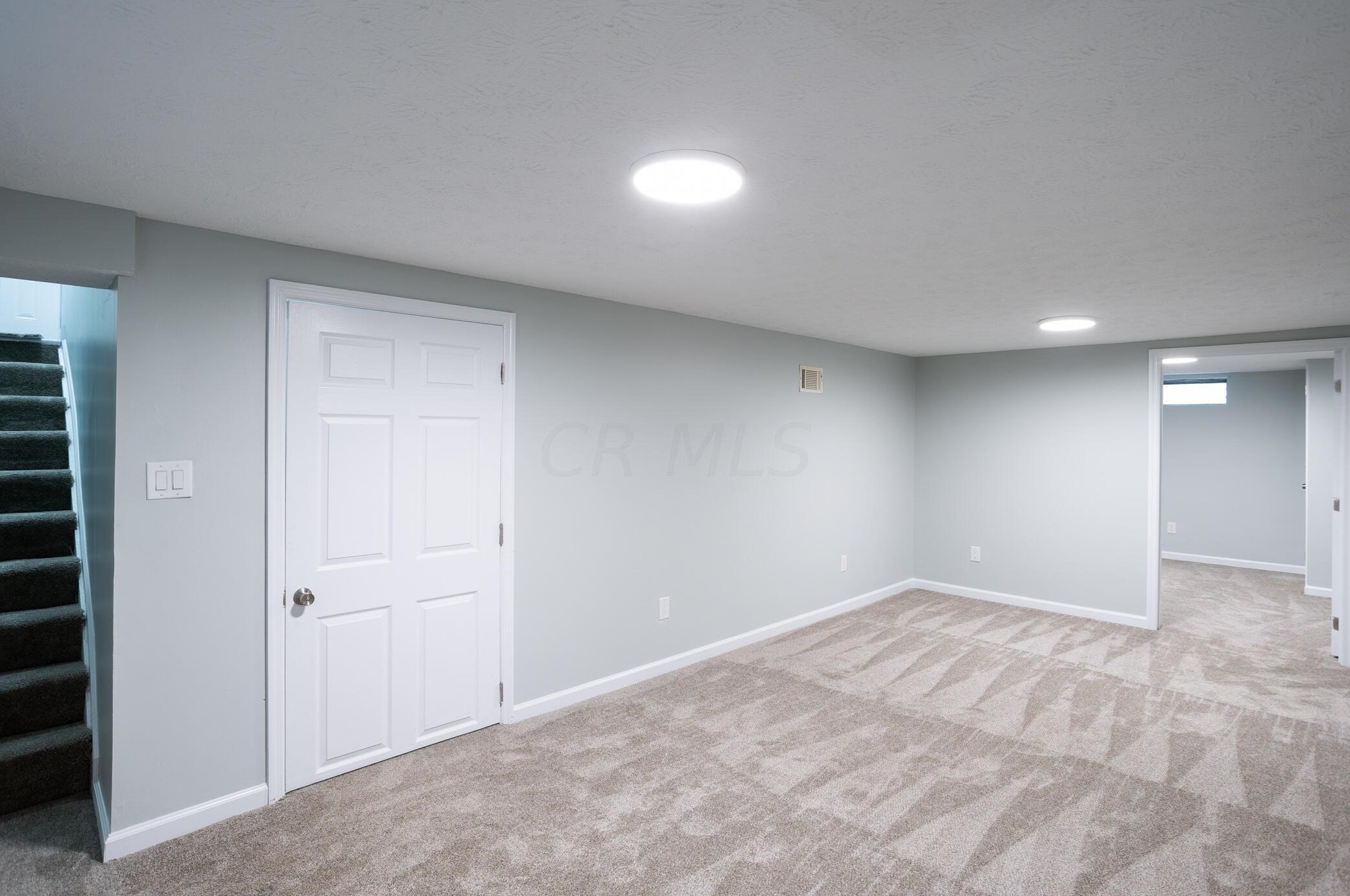 443 Carolann Ave, Columbus OH 43207-3111 exterior