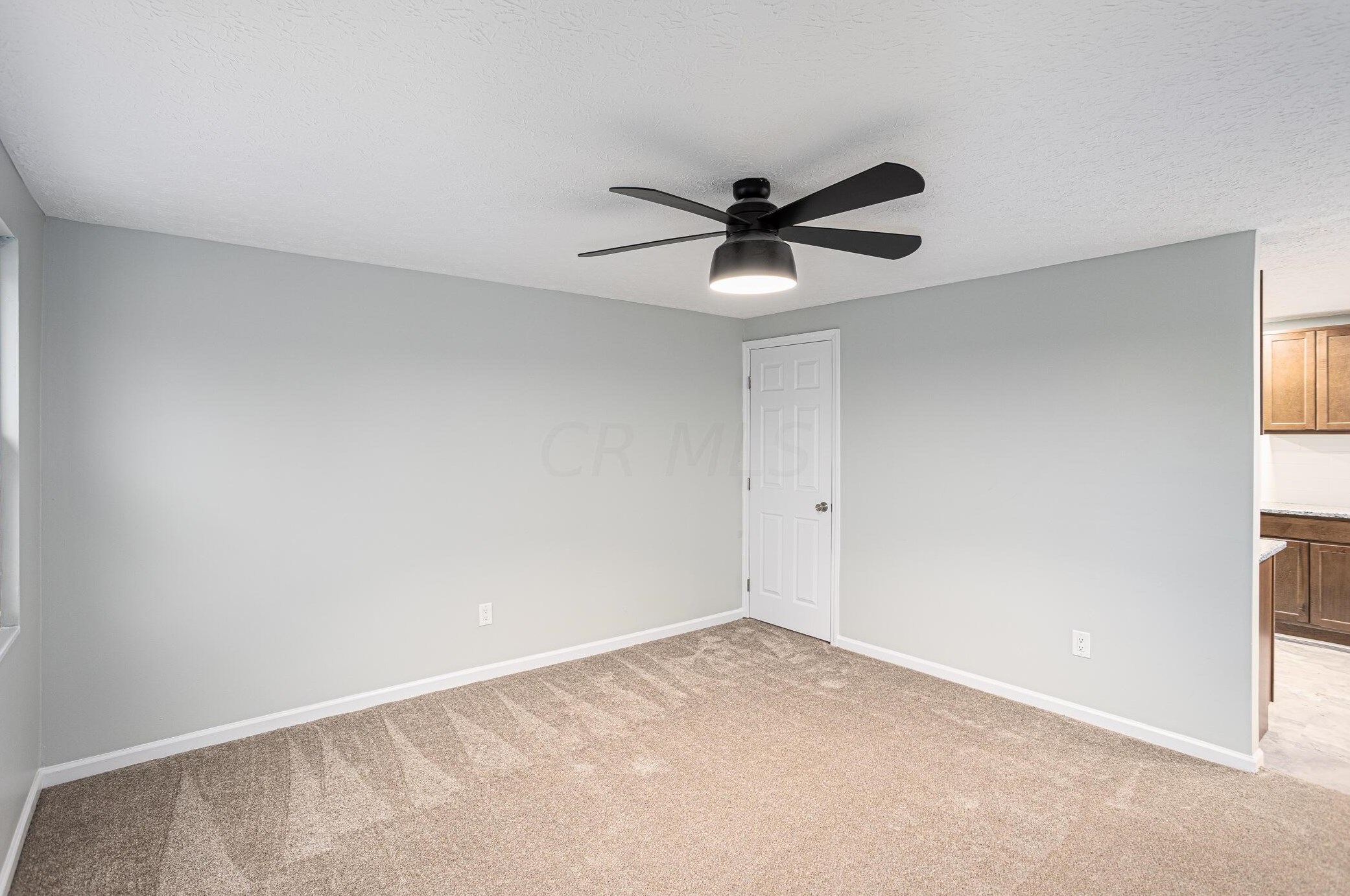 443 Carolann Ave, Columbus OH 43207-3111 exterior