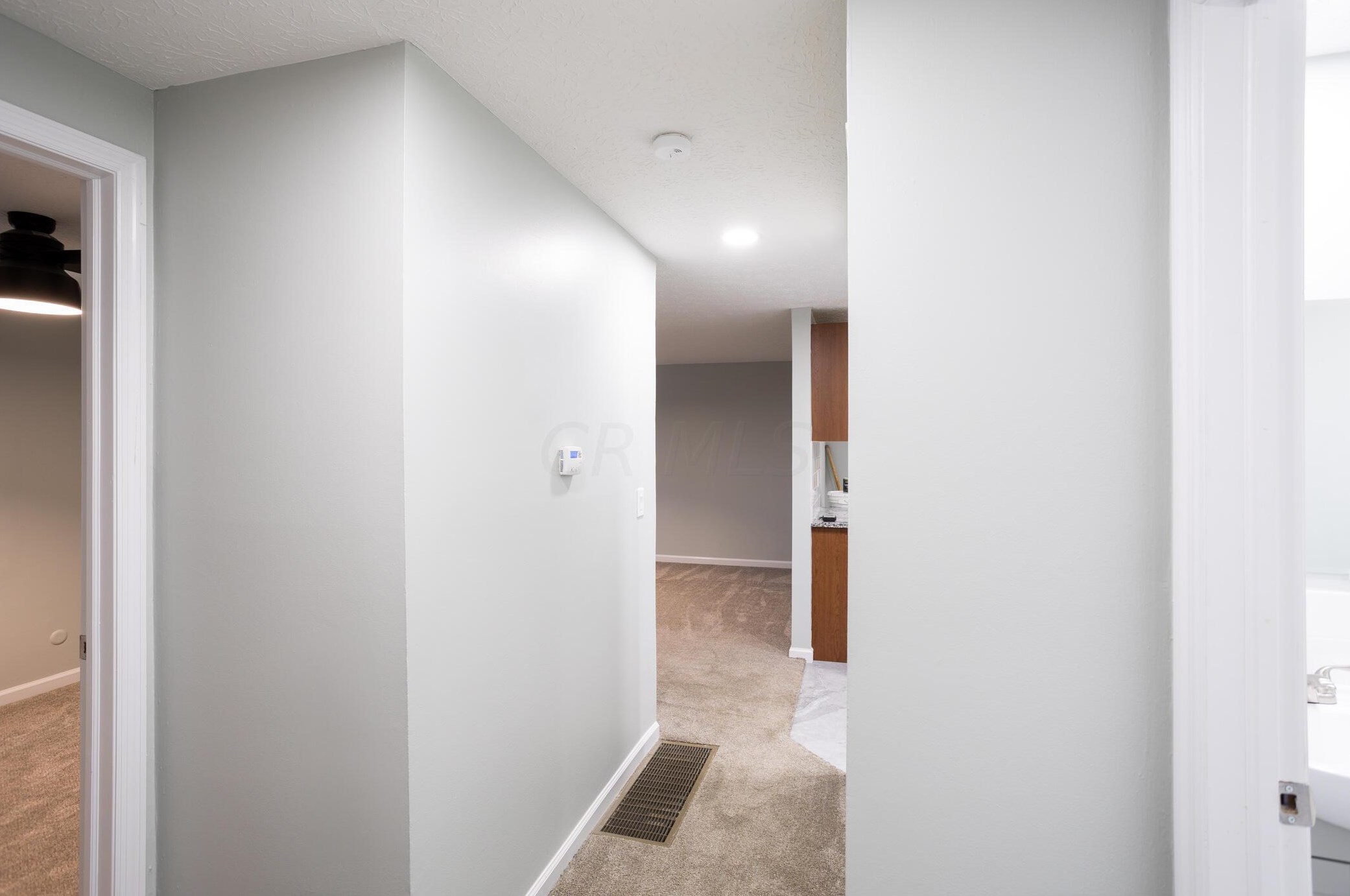 443 Carolann Ave, Columbus OH 43207-3111 exterior