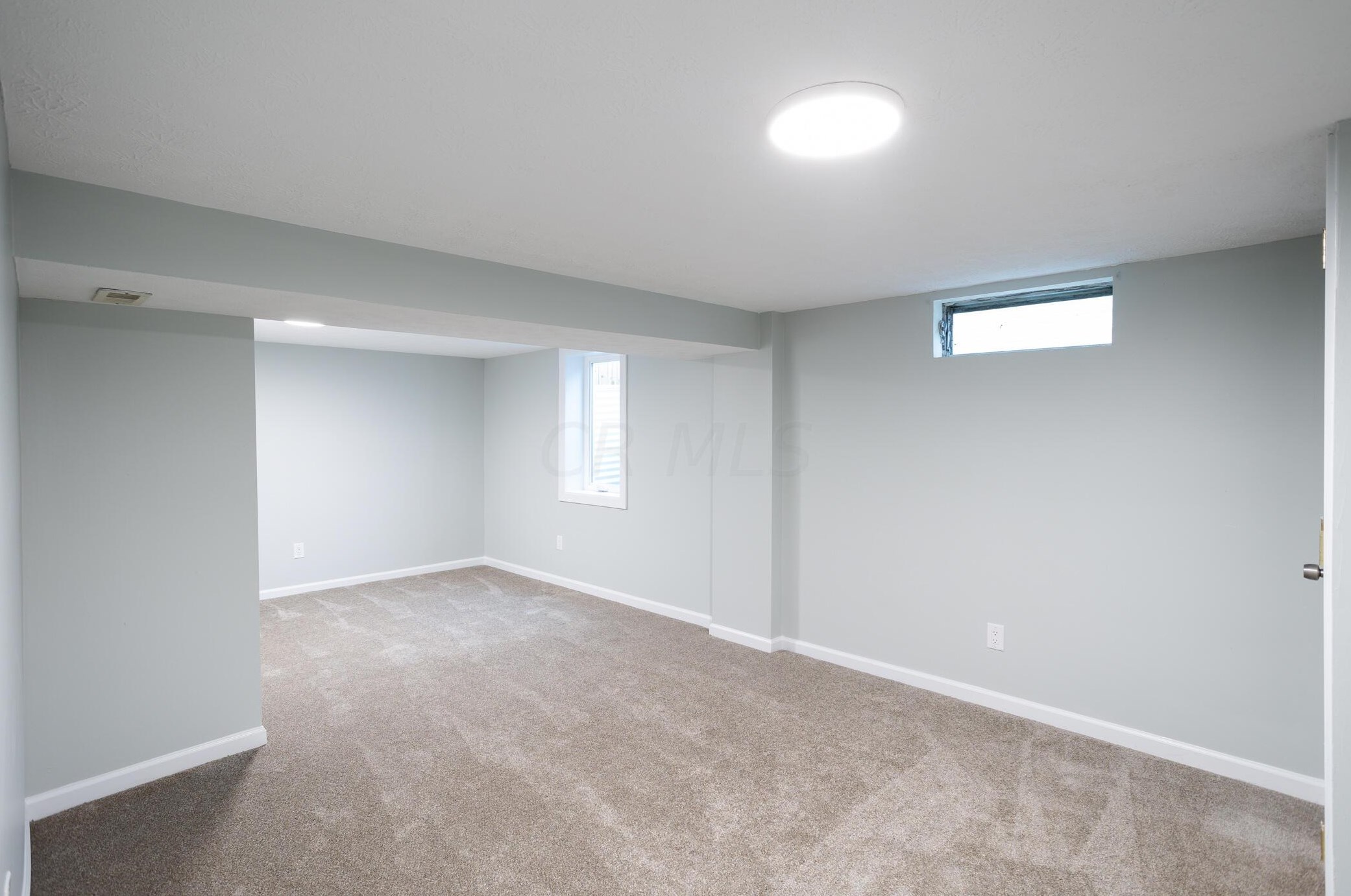 443 Carolann Ave, Columbus OH 43207-3111 exterior